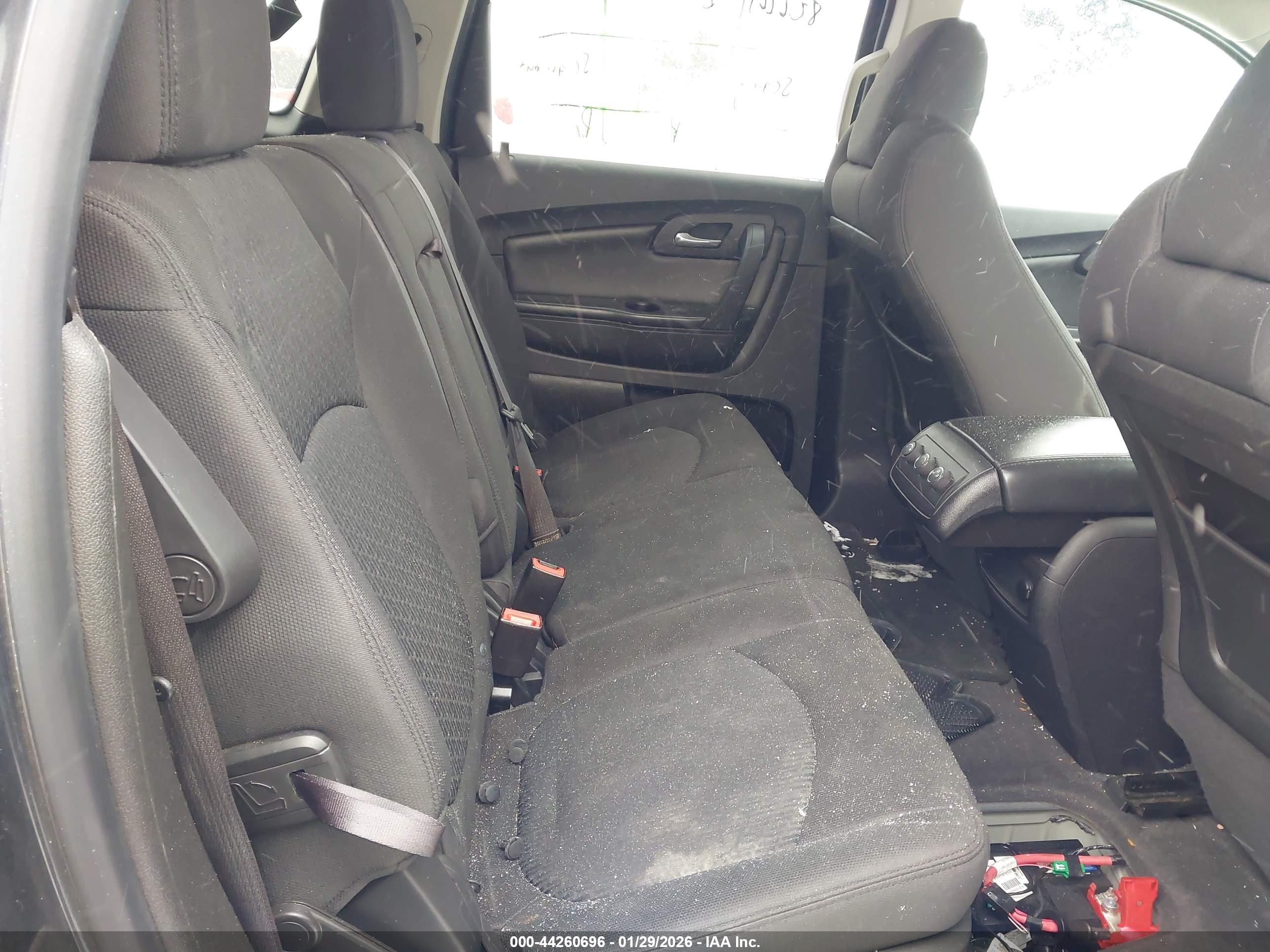 CHEVROLET TRAVERSE image 8