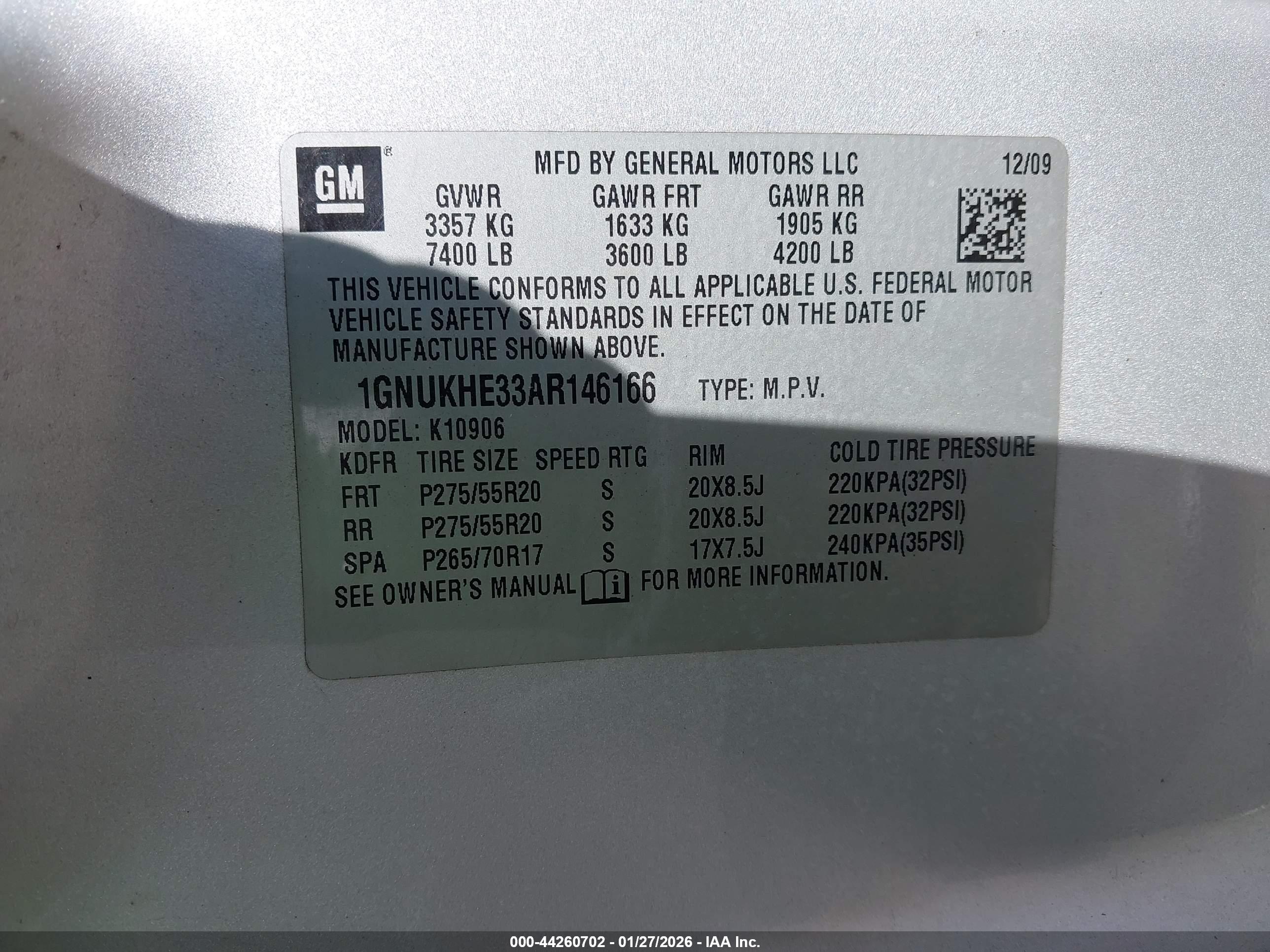 CHEVROLET SUBURBAN image 9