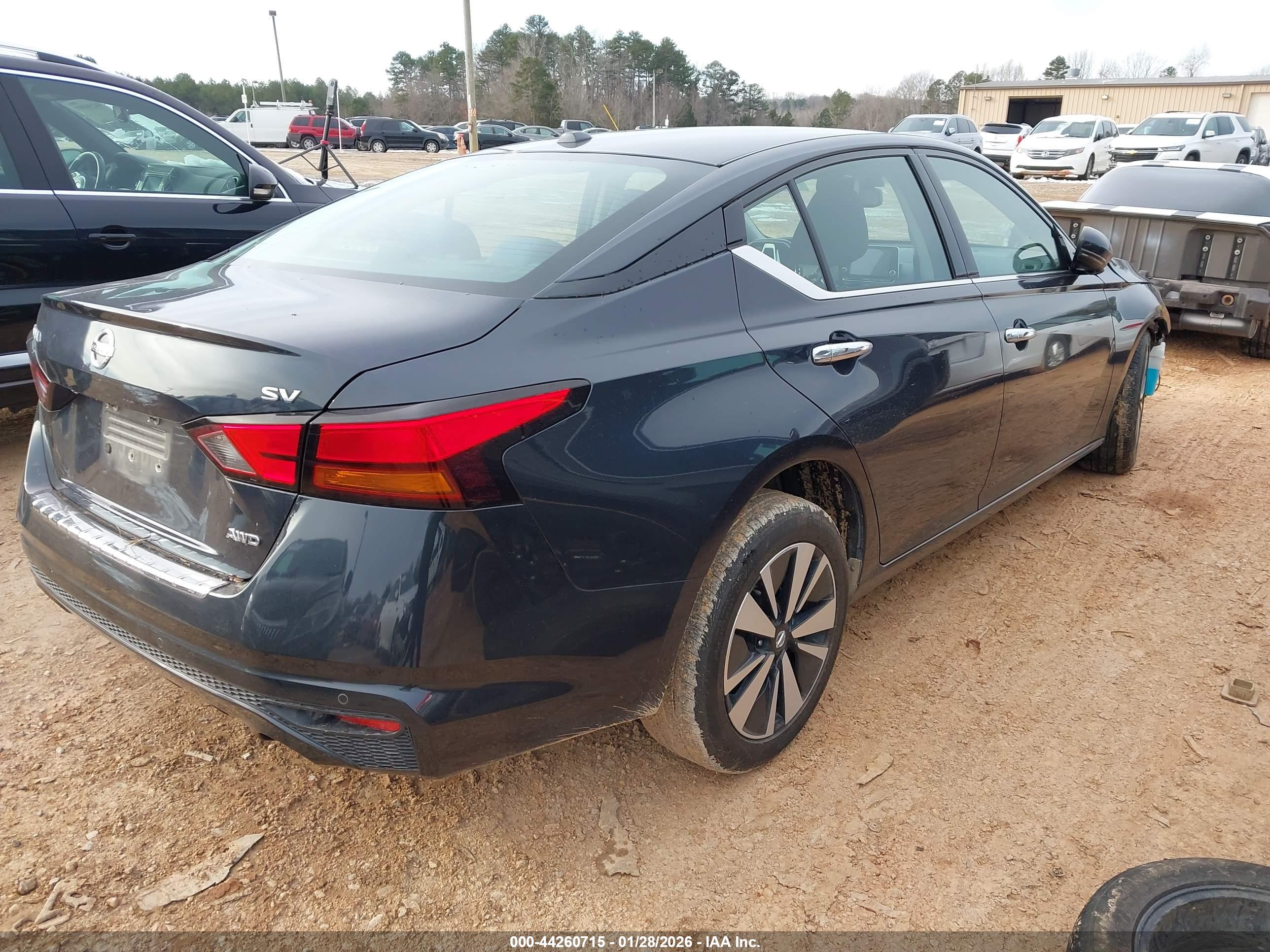 NISSAN ALTIMA image 4