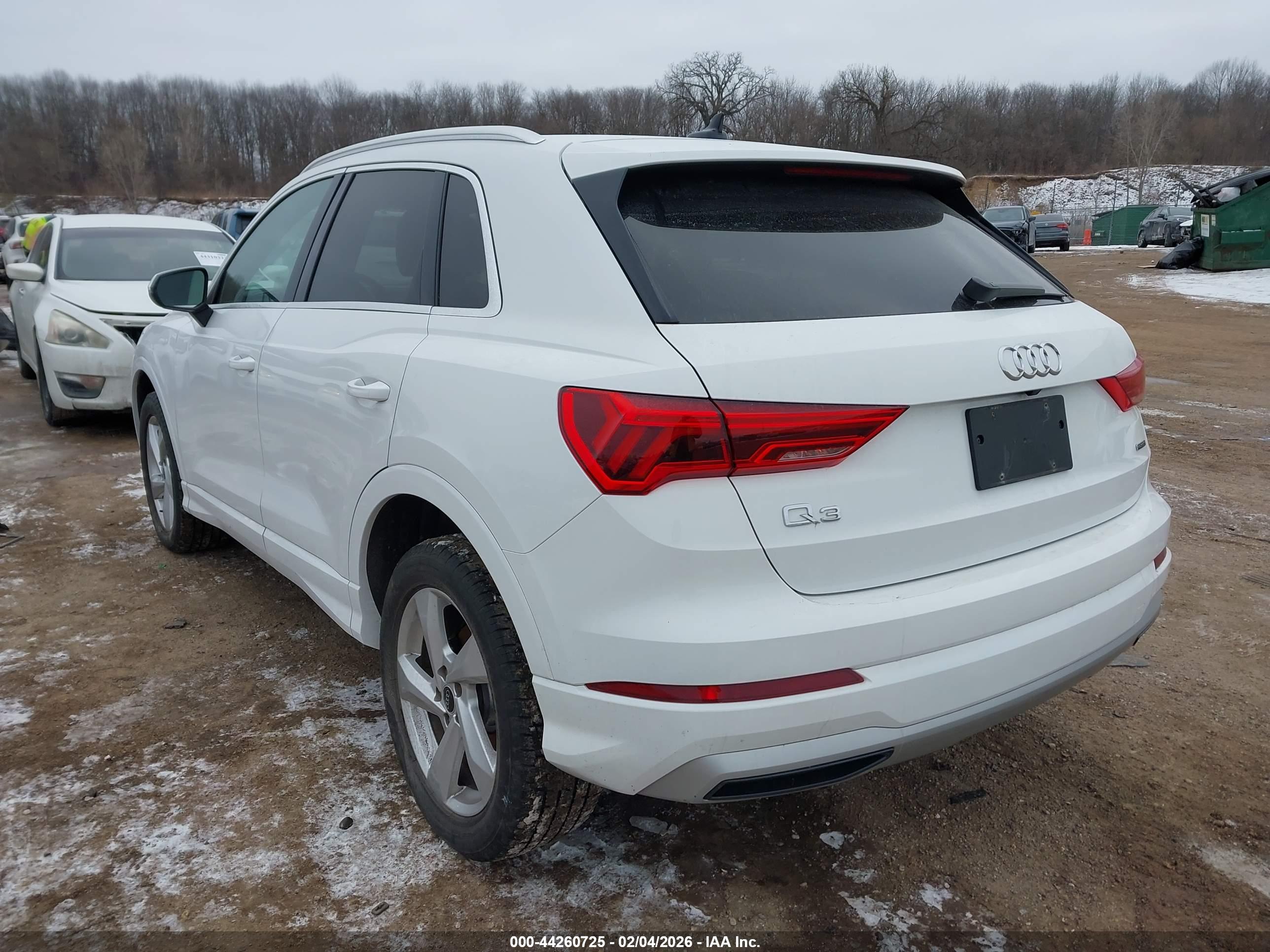 AUDI Q3 image 3