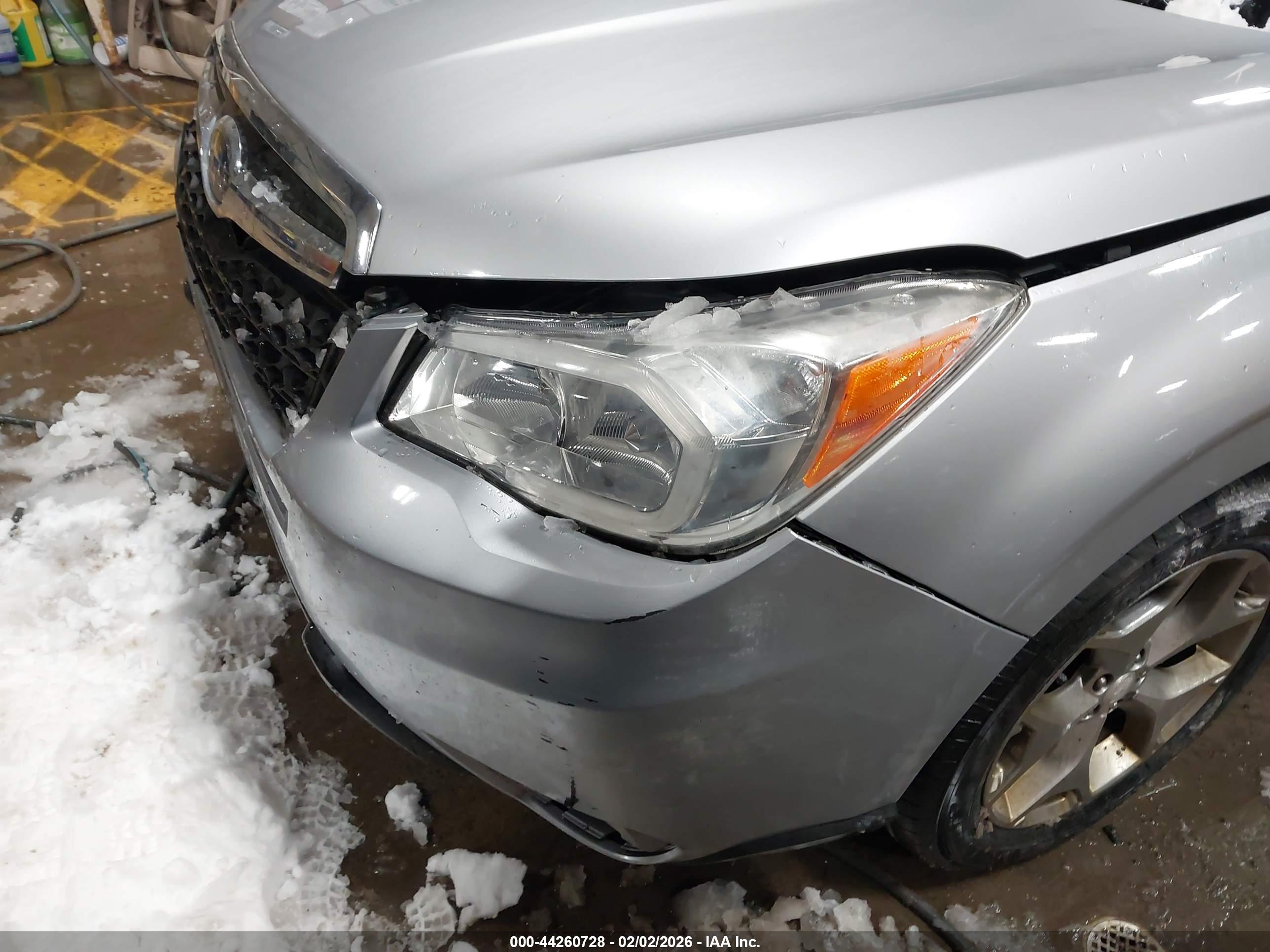 SUBARU FORESTER image 6