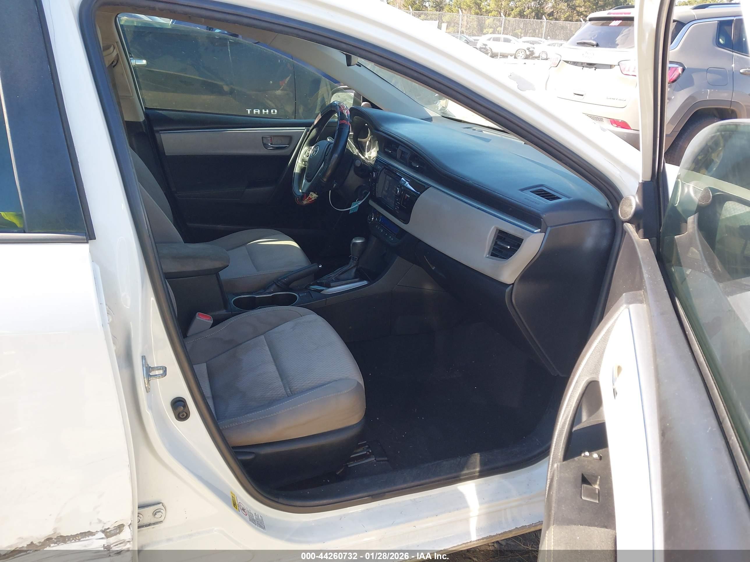 TOYOTA COROLLA image 5