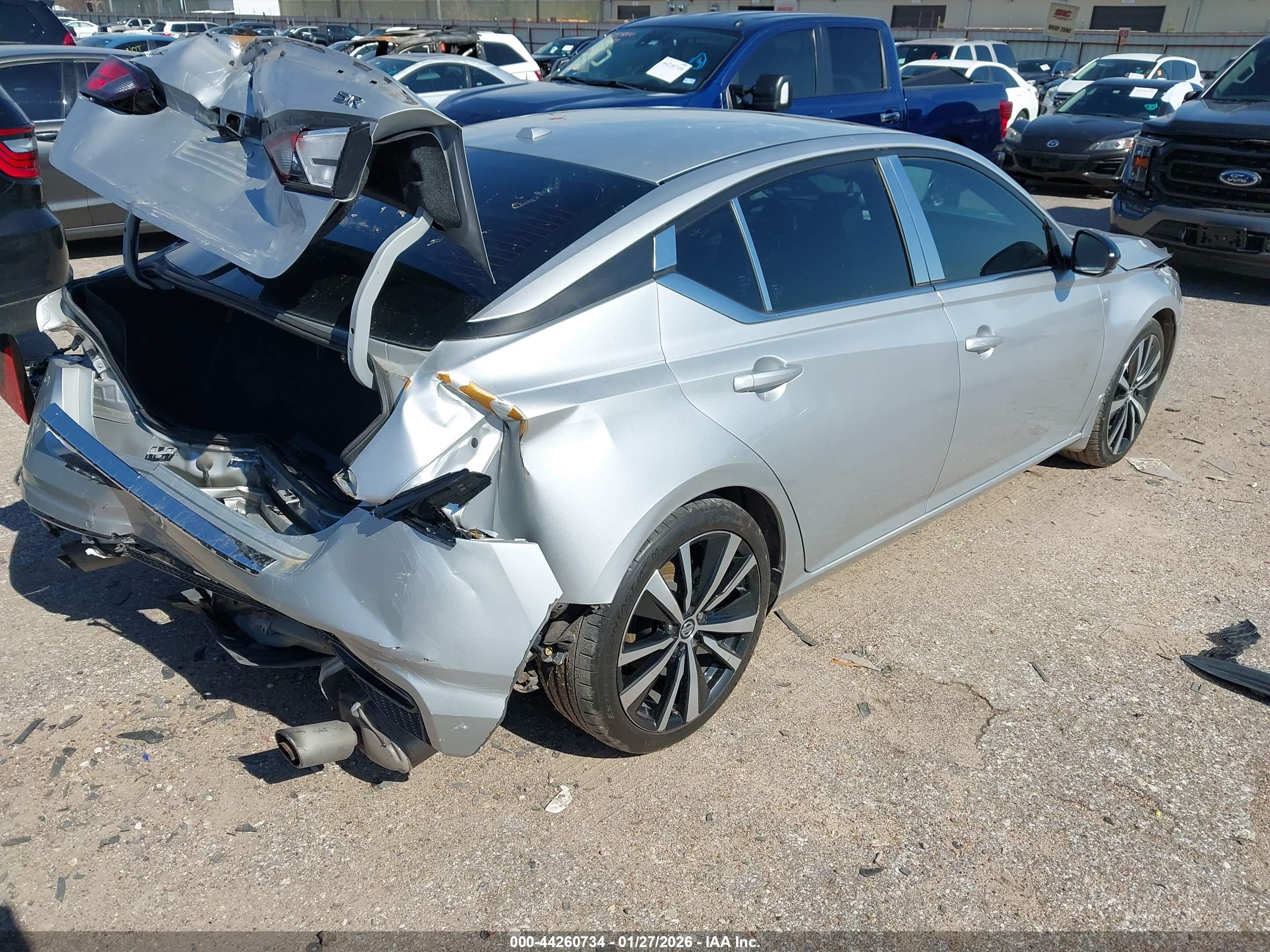 NISSAN ALTIMA image 4