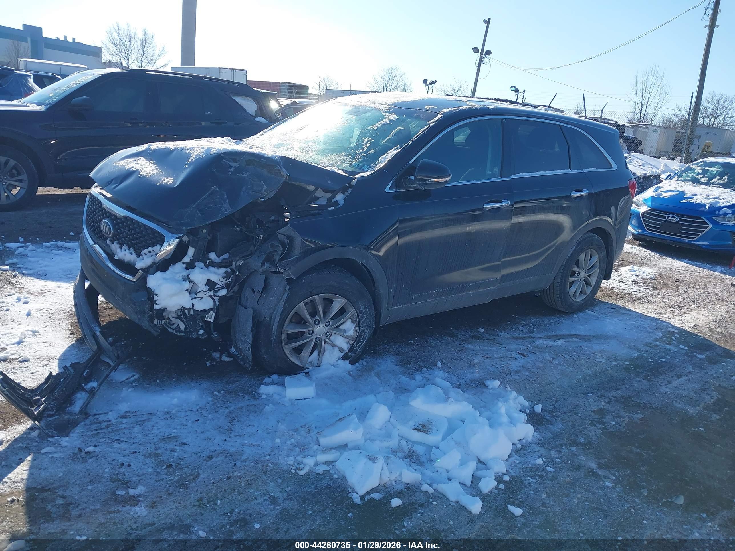 KIA SORENTO image 2