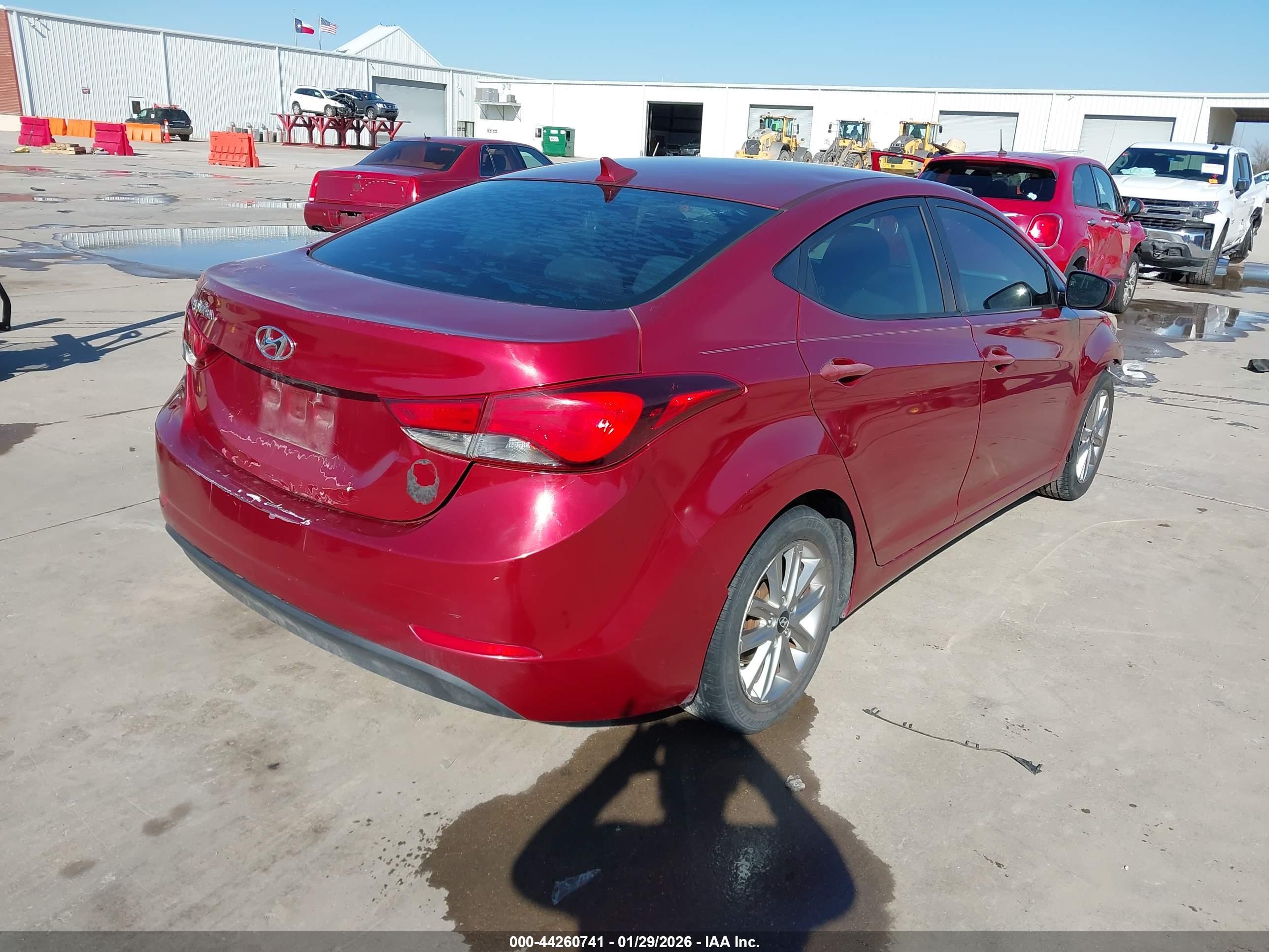 HYUNDAI ELANTRA image 4