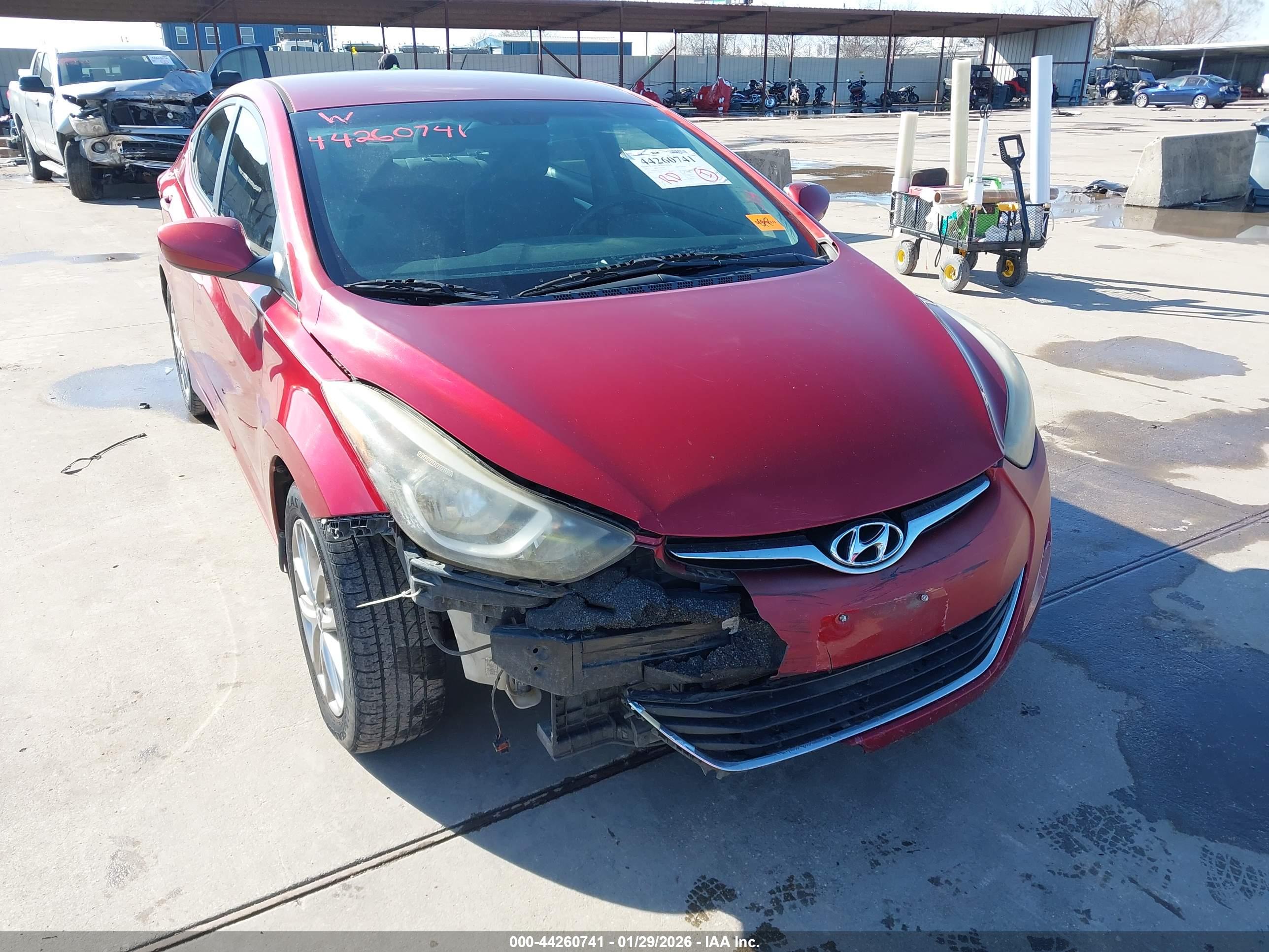 HYUNDAI ELANTRA image 6