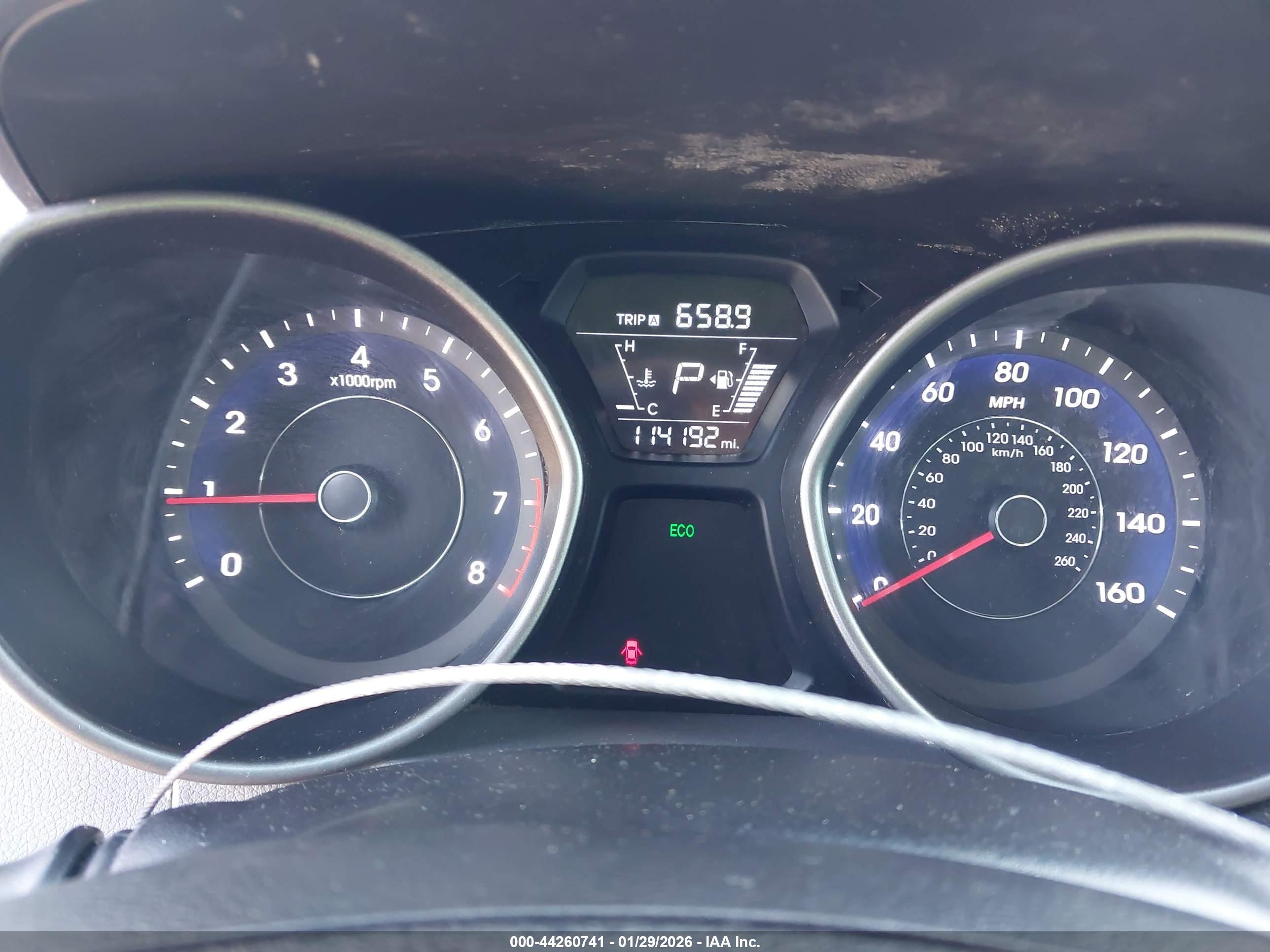 HYUNDAI ELANTRA image 7