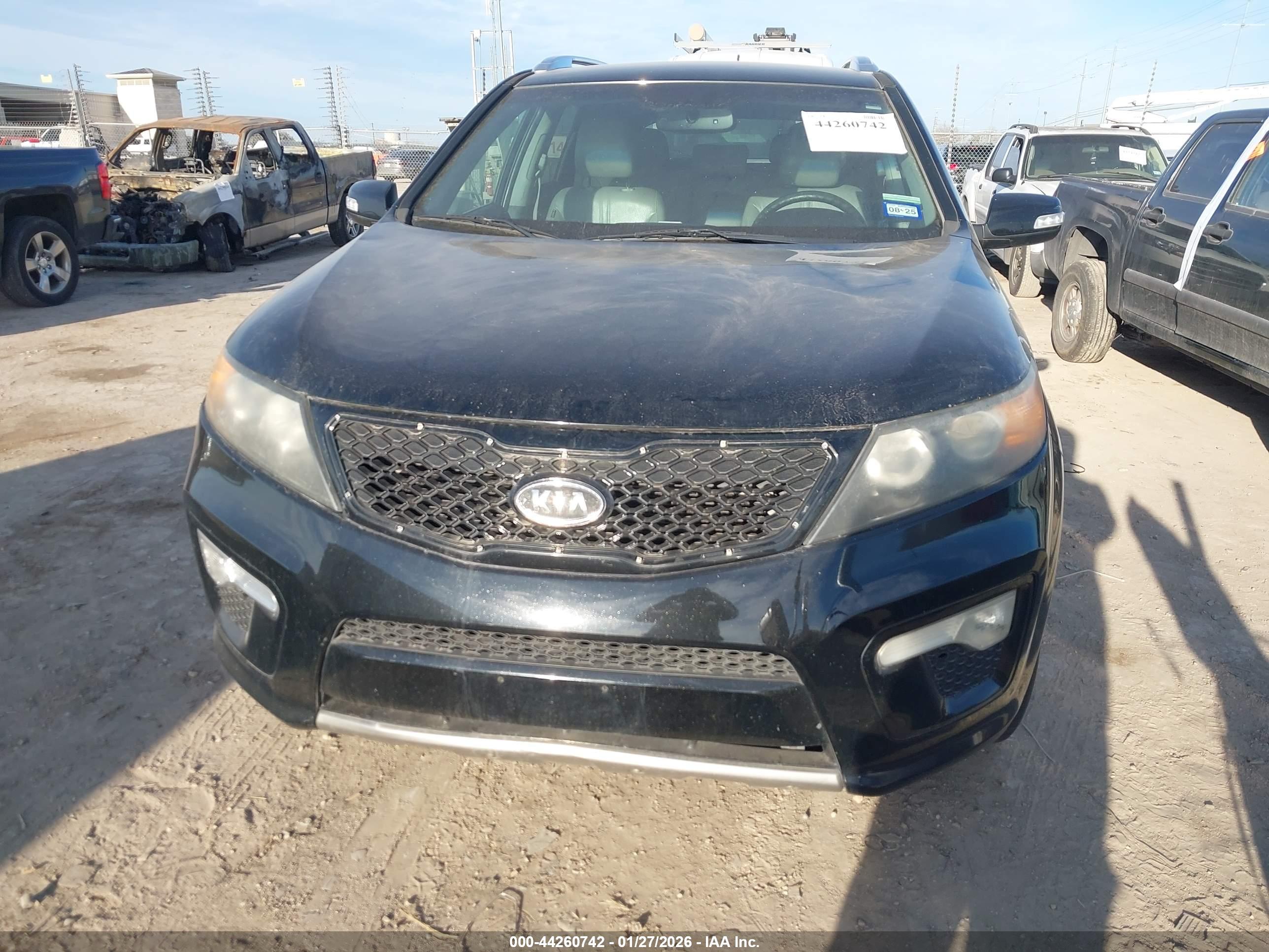 KIA SORENTO image 6