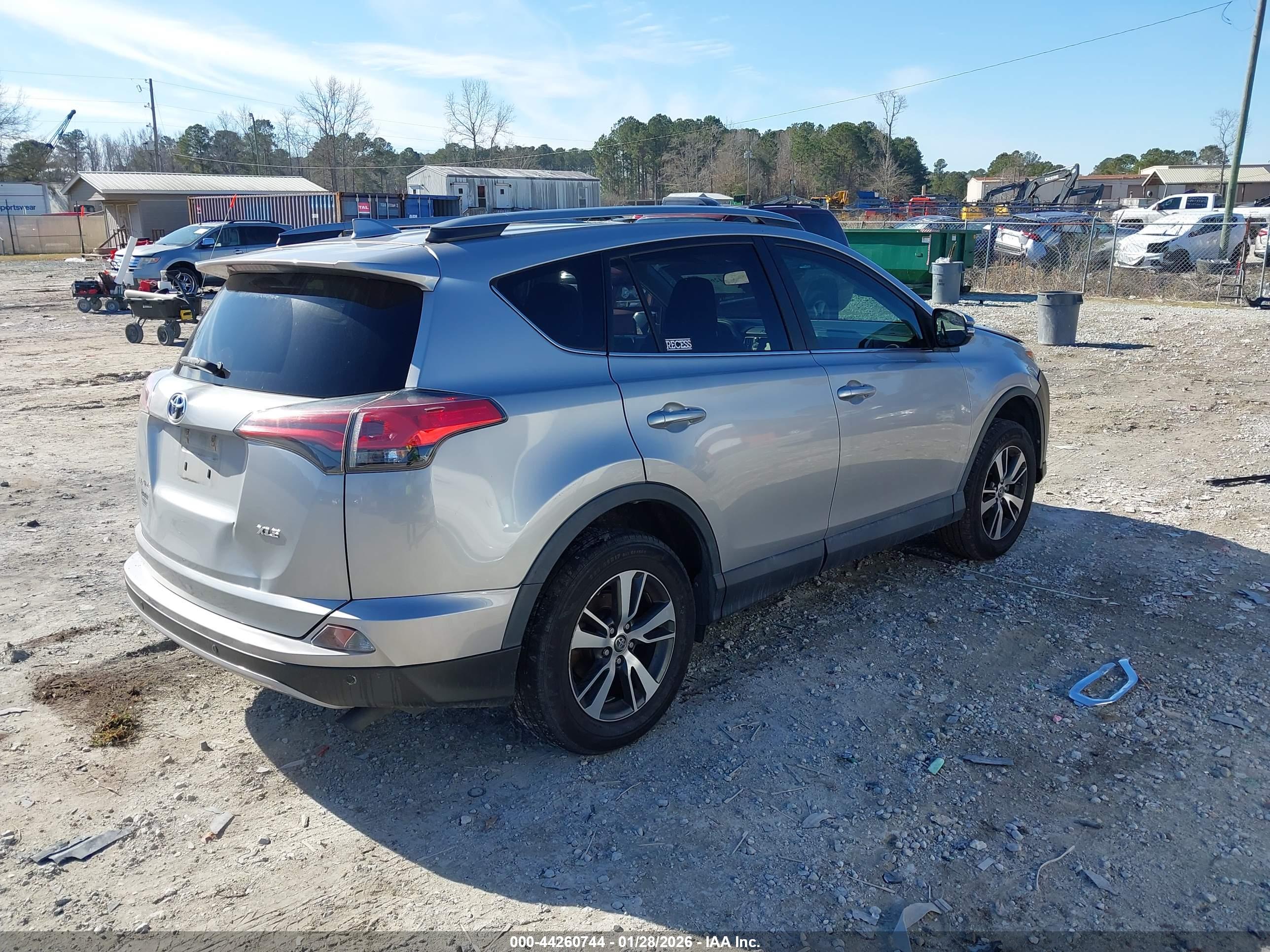 TOYOTA RAV4 image 4