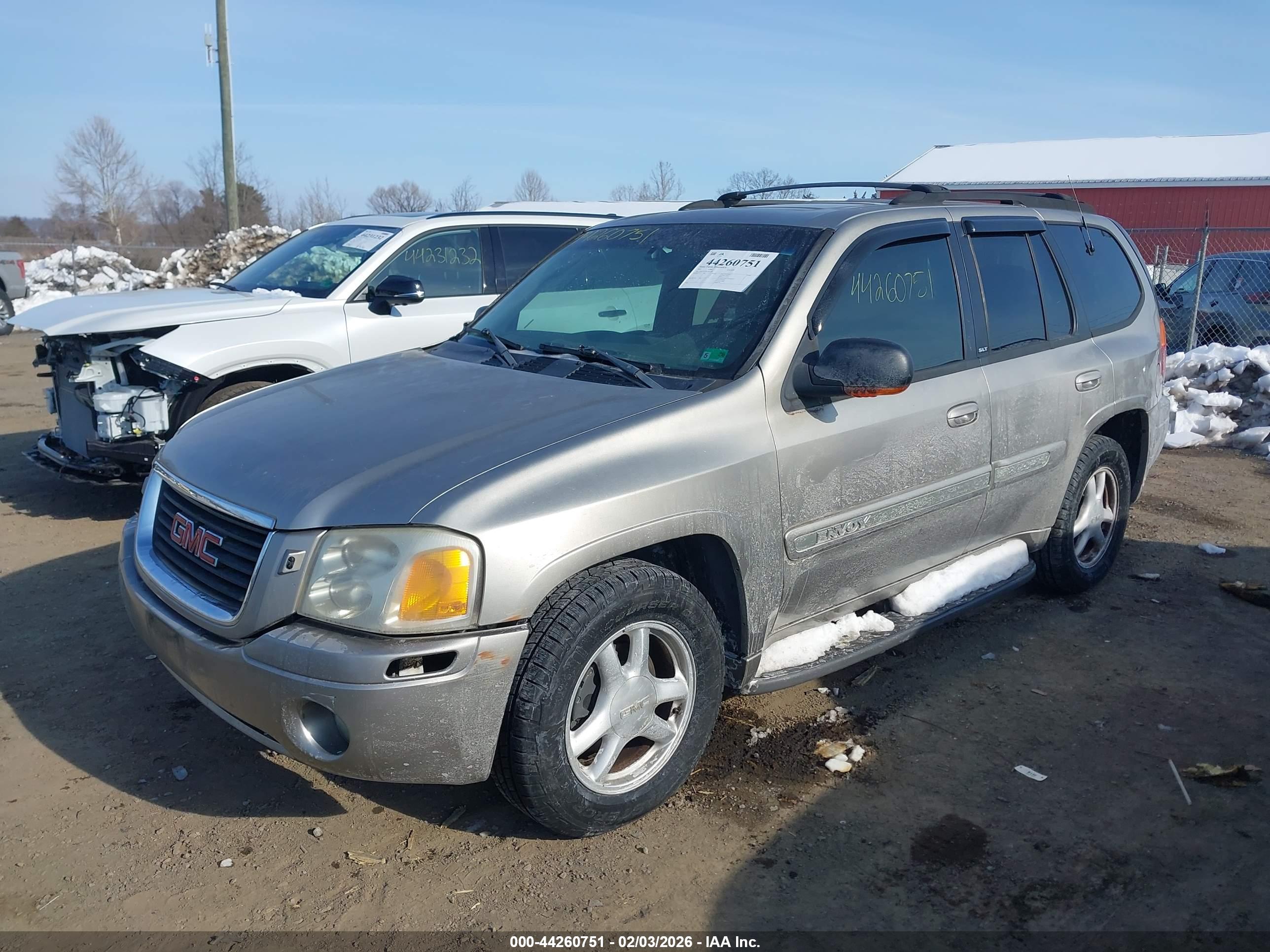 GMC ENVOY image 2
