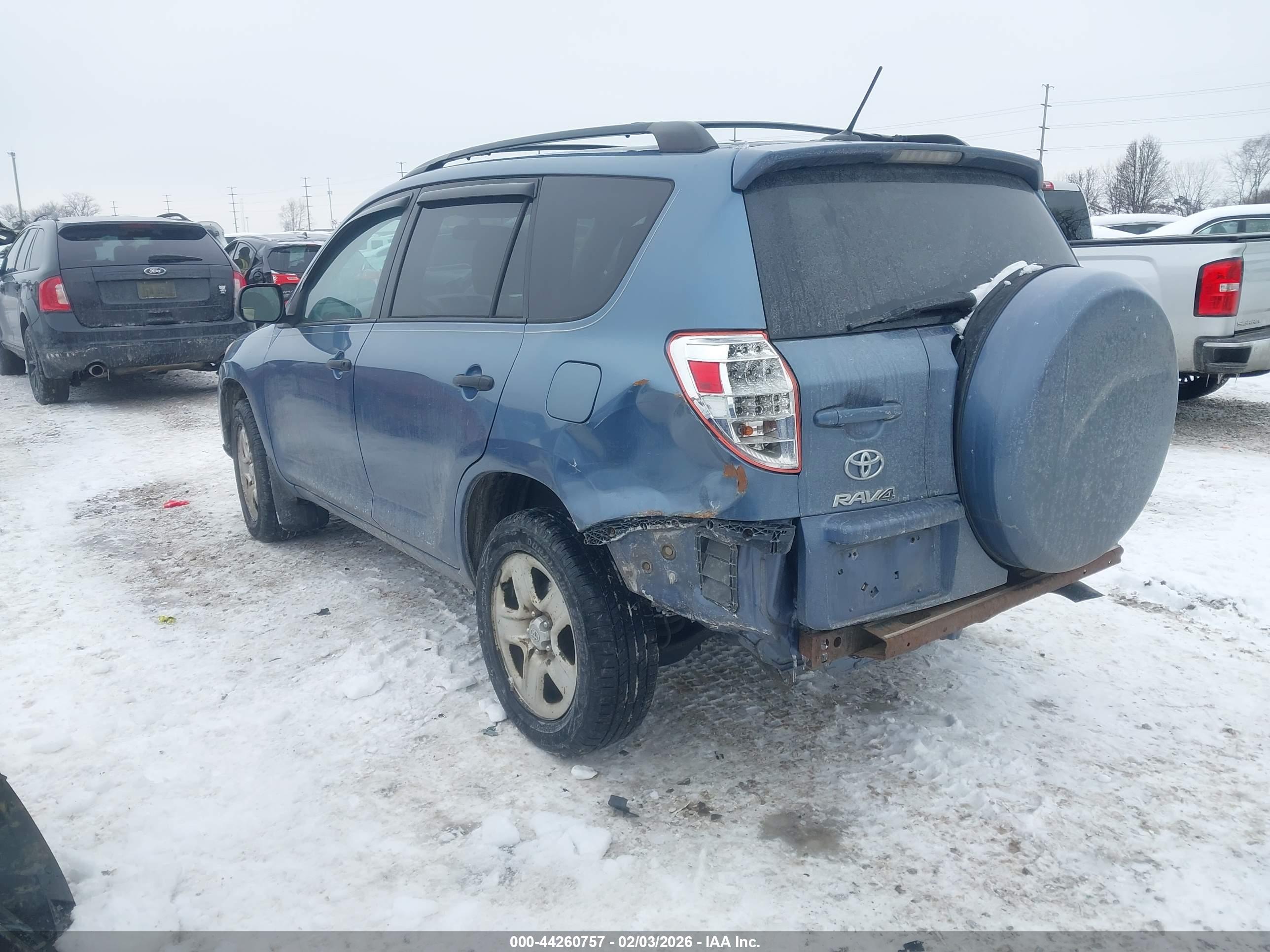 TOYOTA RAV4 image 3