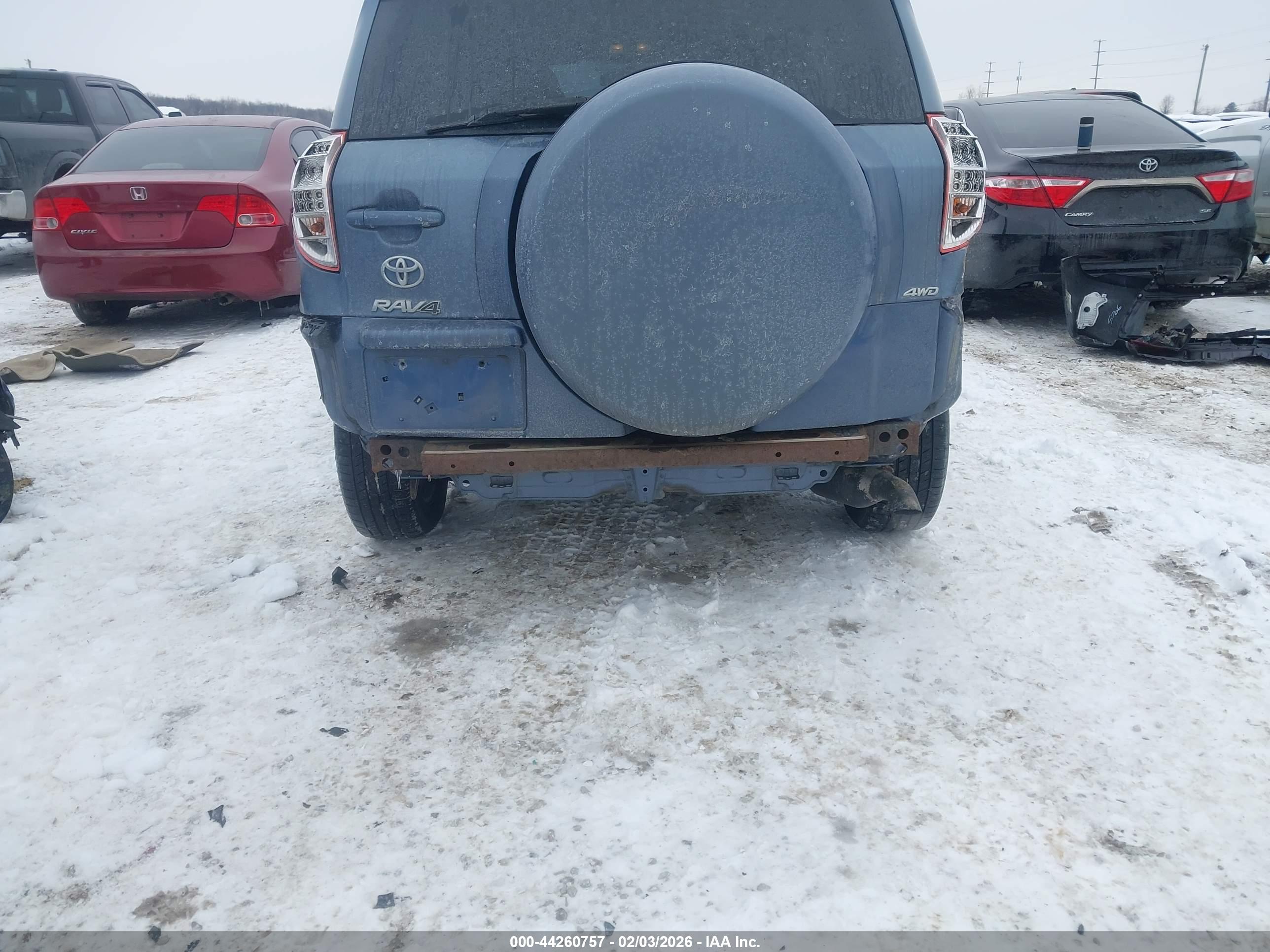TOYOTA RAV4 image 6