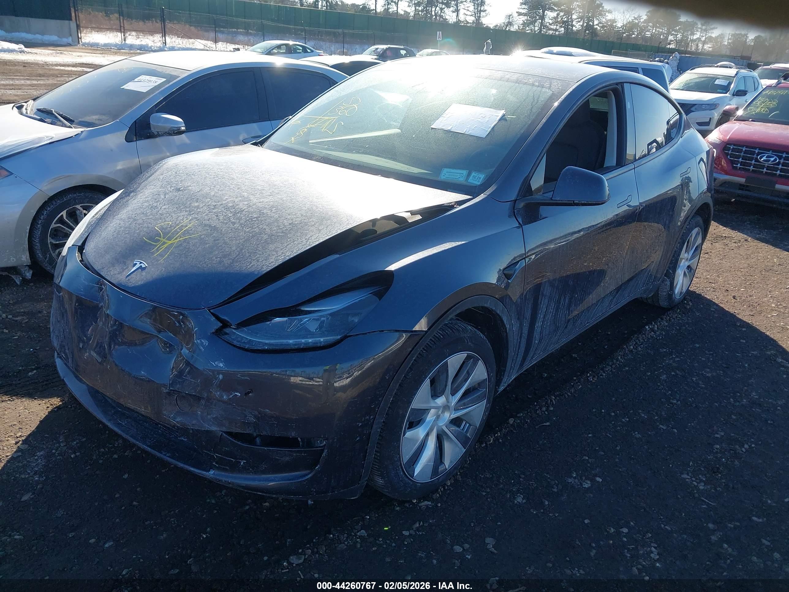 TESLA MODEL image 2