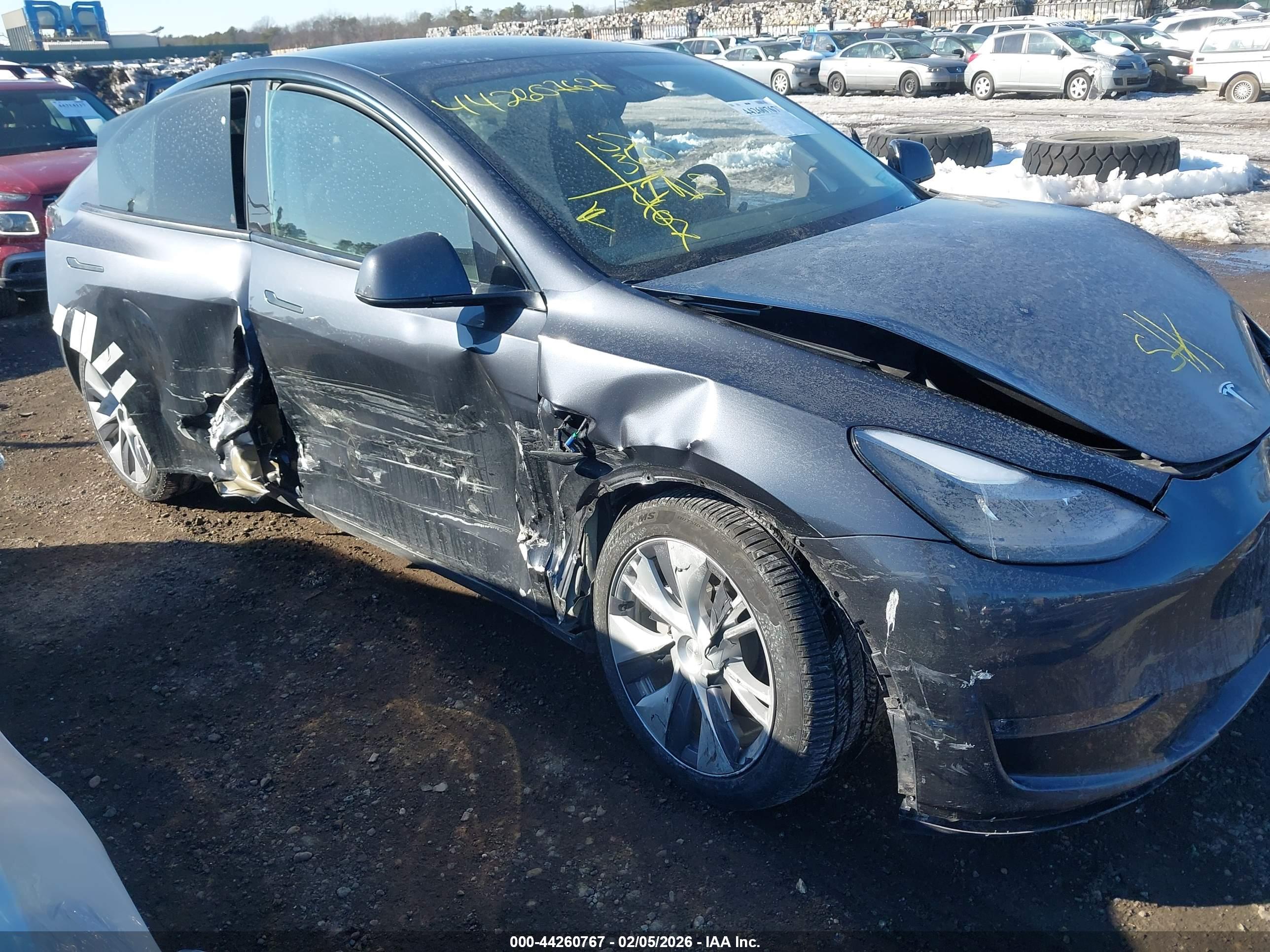 TESLA MODEL image 6