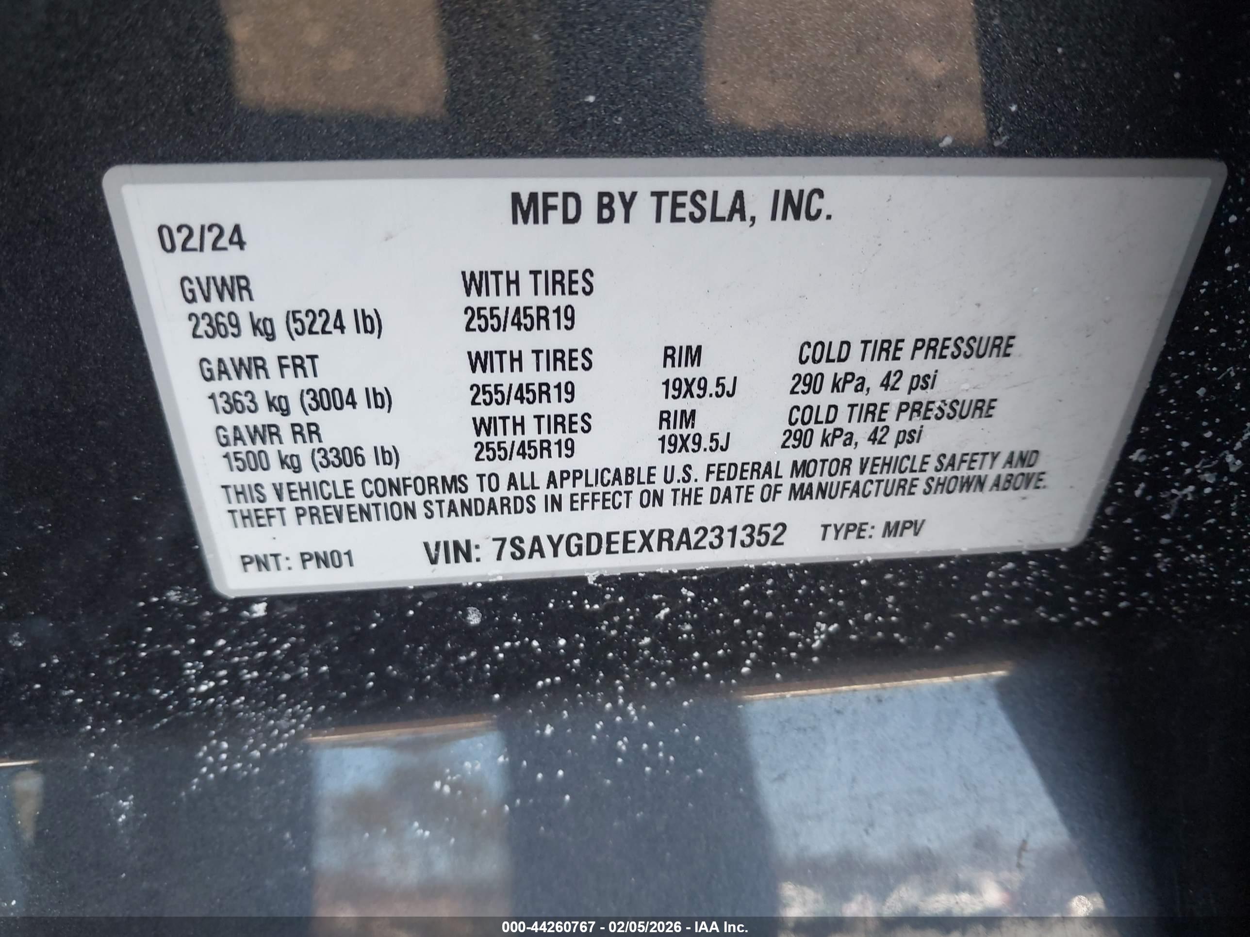 TESLA MODEL image 9