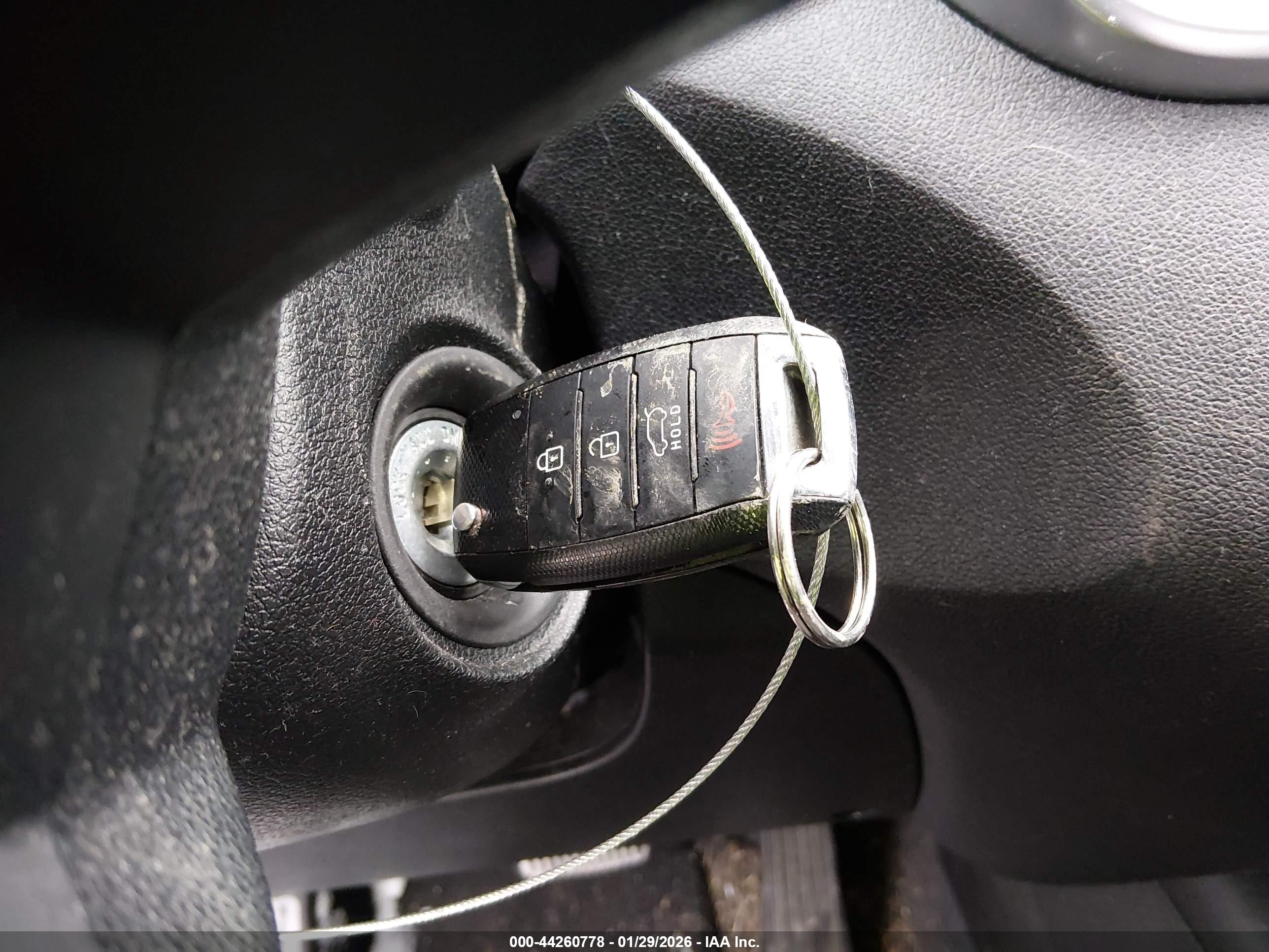 KIA SORENTO image 11