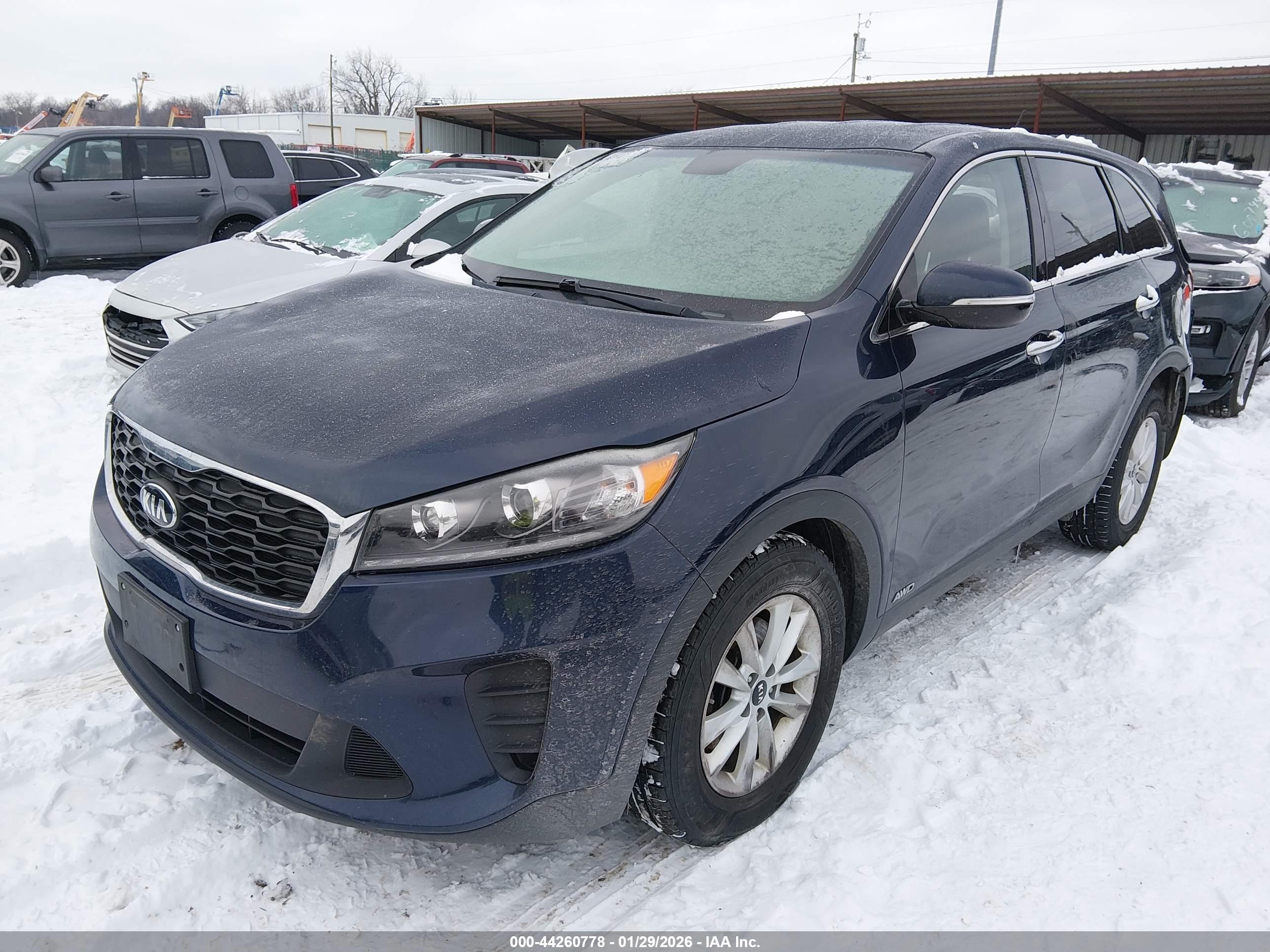 KIA SORENTO image 2