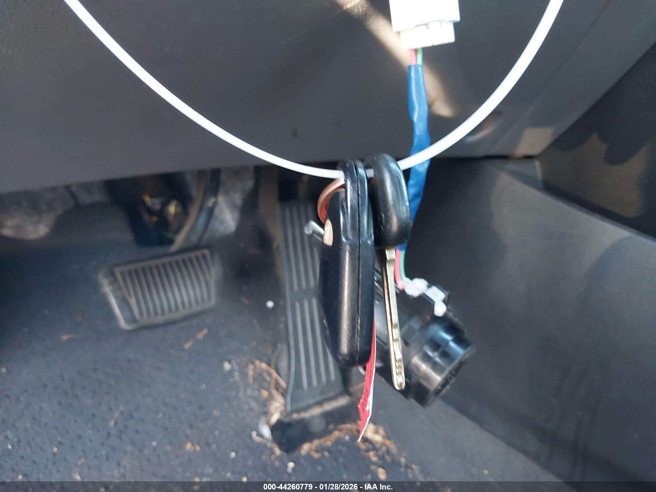 HYUNDAI ELANTRA image 11
