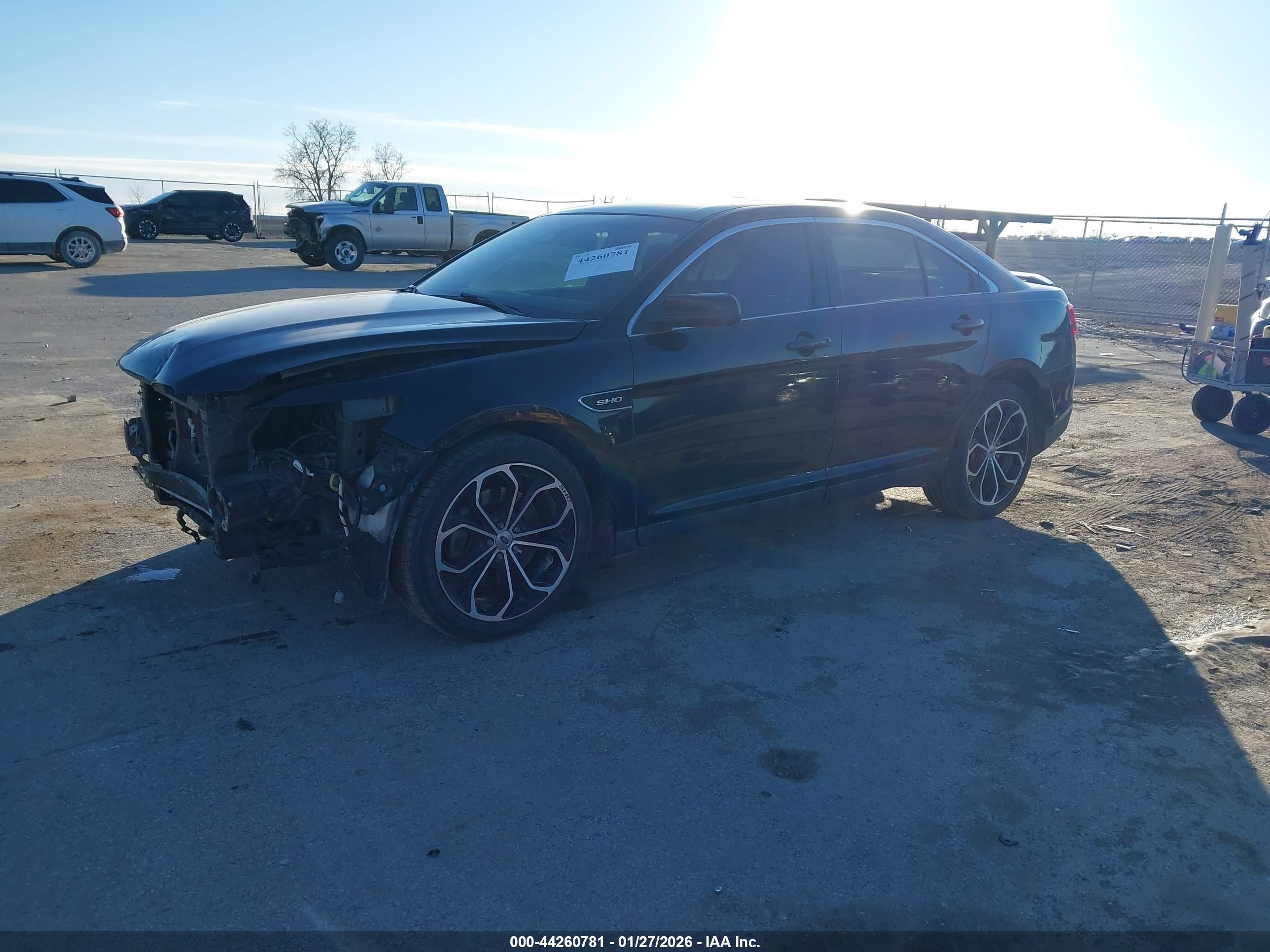 FORD TAURUS image 2