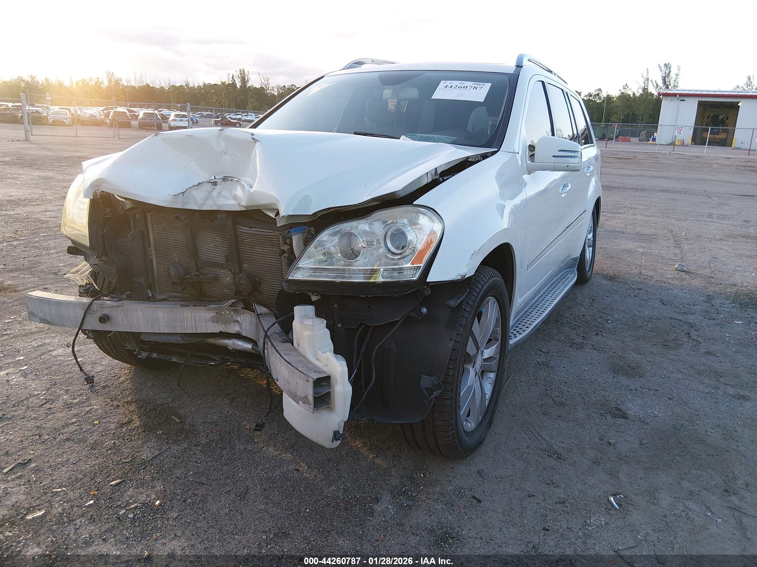 MERCEDES-BENZ GL-CLASS image 2