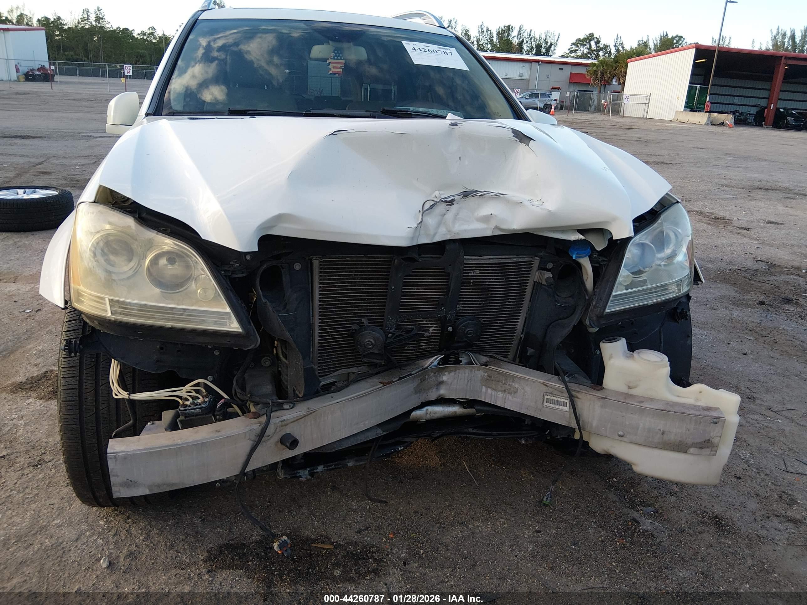 MERCEDES-BENZ GL-CLASS image 6