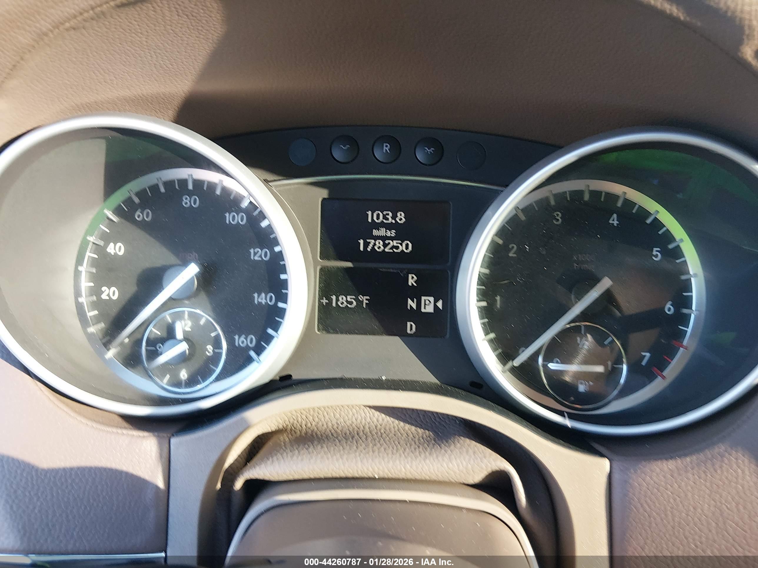 MERCEDES-BENZ GL-CLASS image 7