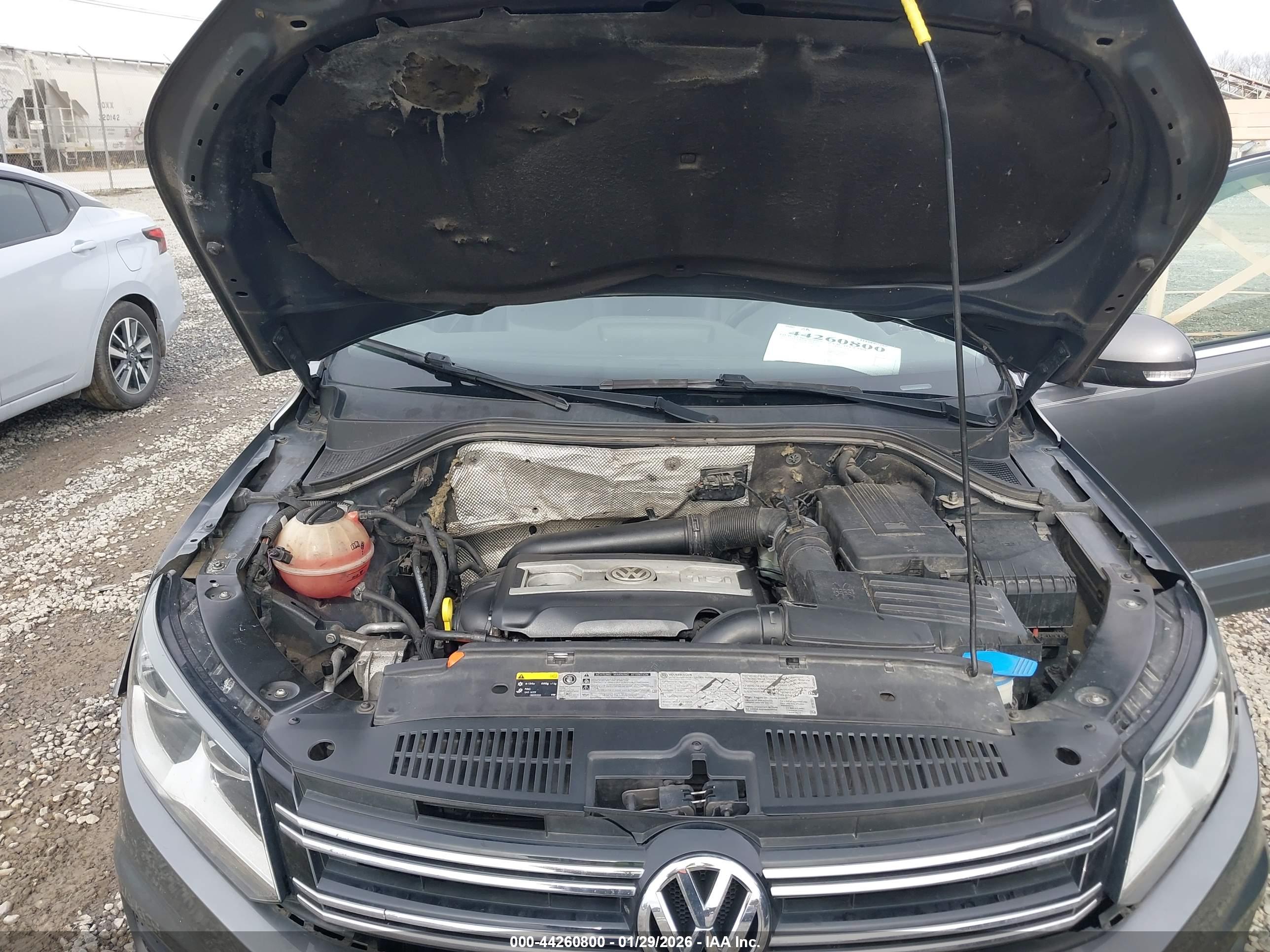 VOLKSWAGEN TIGUAN image 10