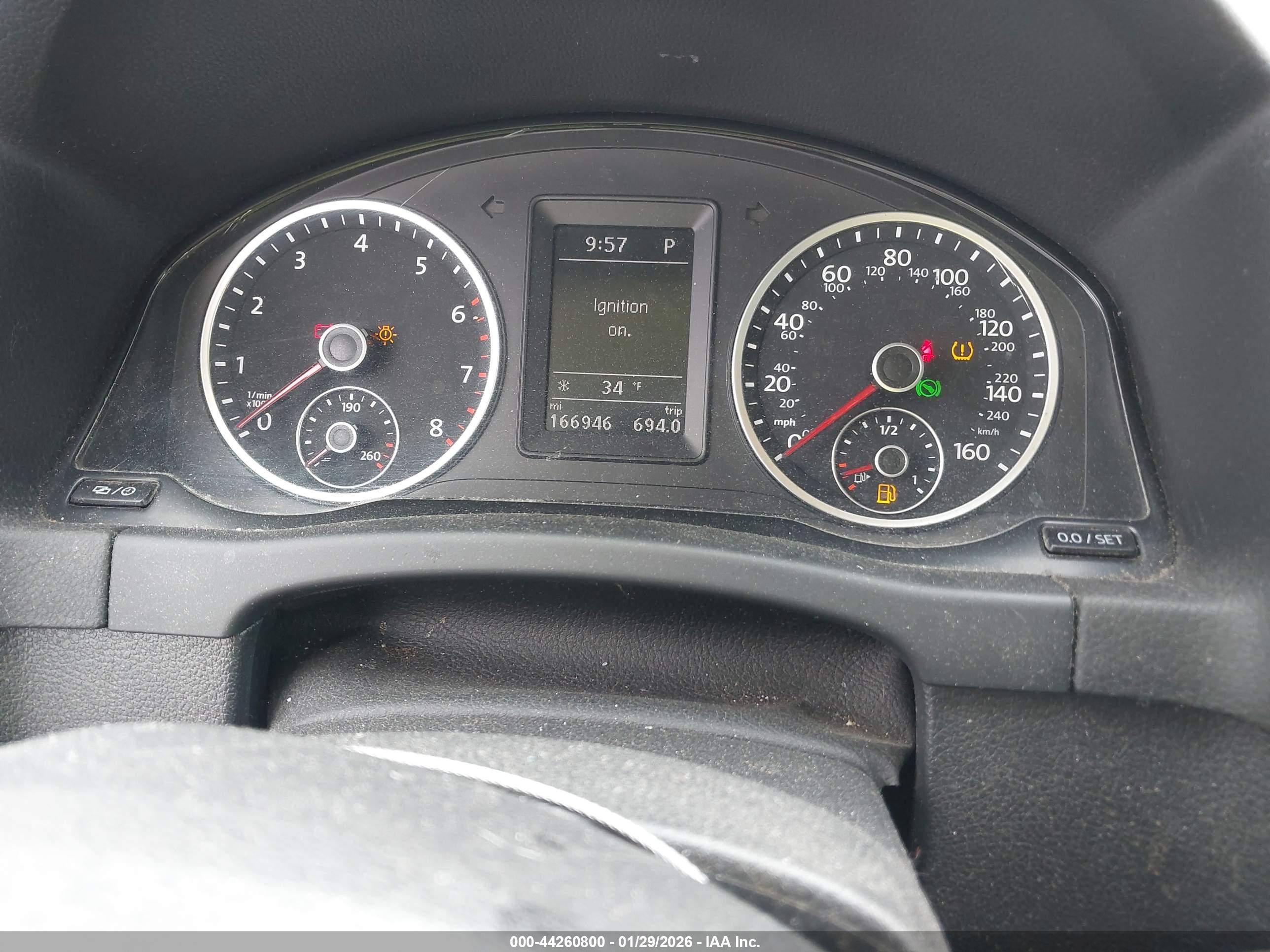 VOLKSWAGEN TIGUAN image 7
