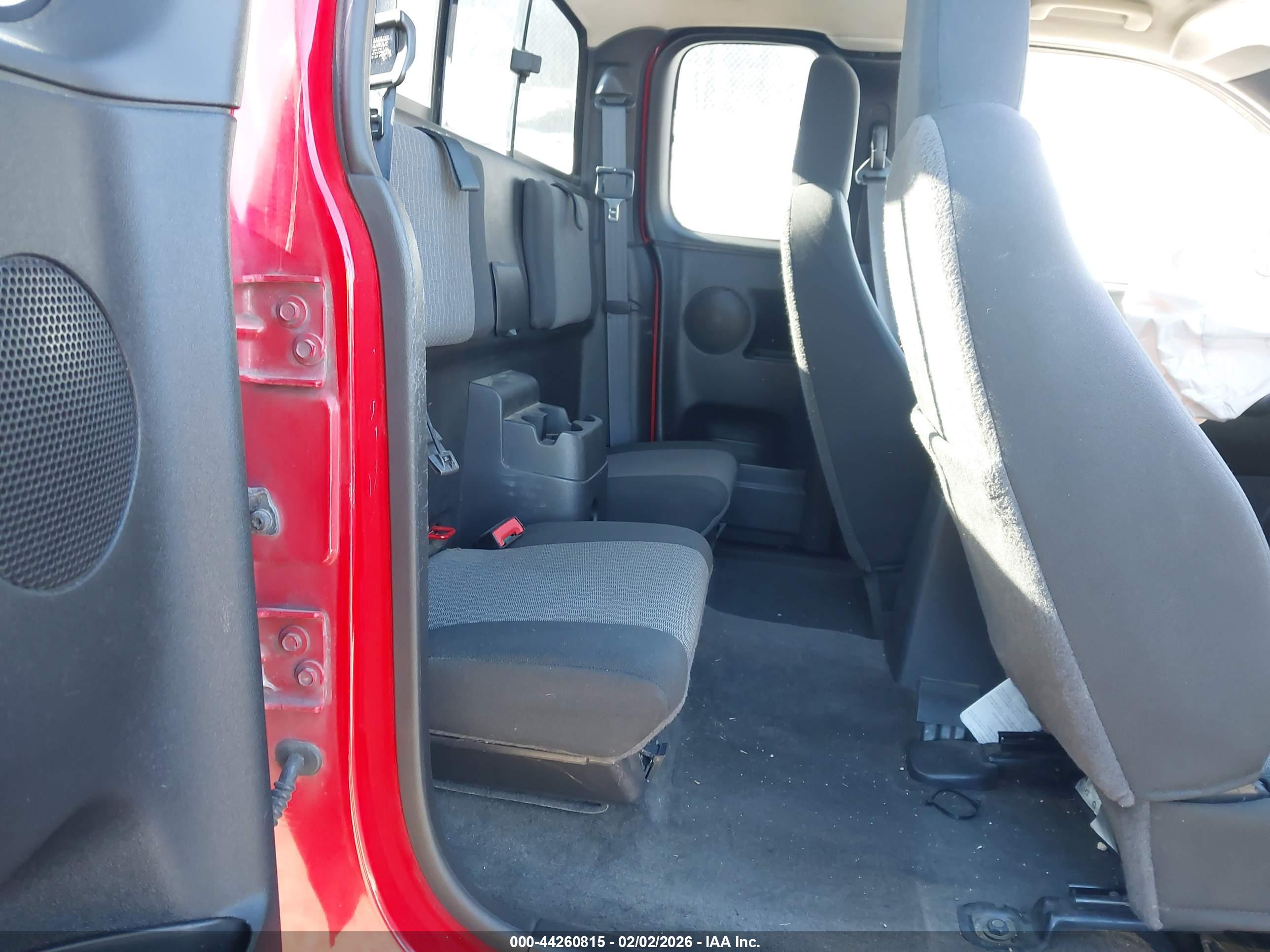 CHEVROLET COLORADO image 8