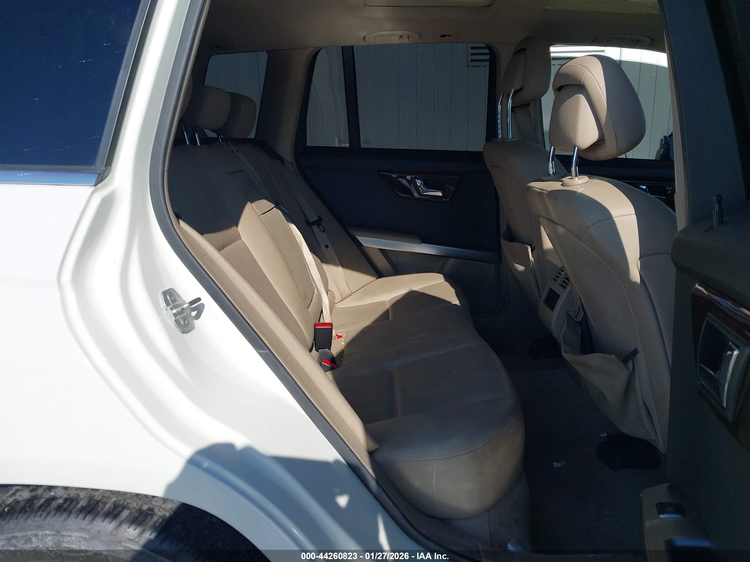 MERCEDES-BENZ GLK image 8
