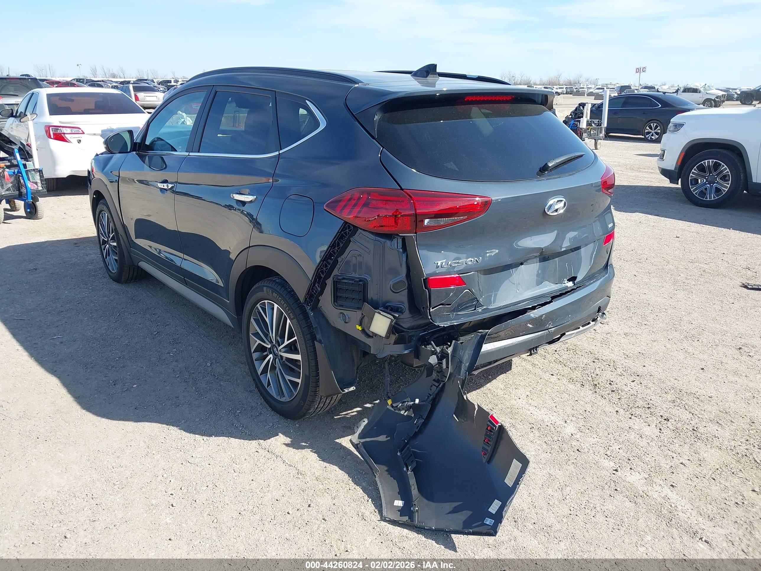 HYUNDAI TUCSON image 3