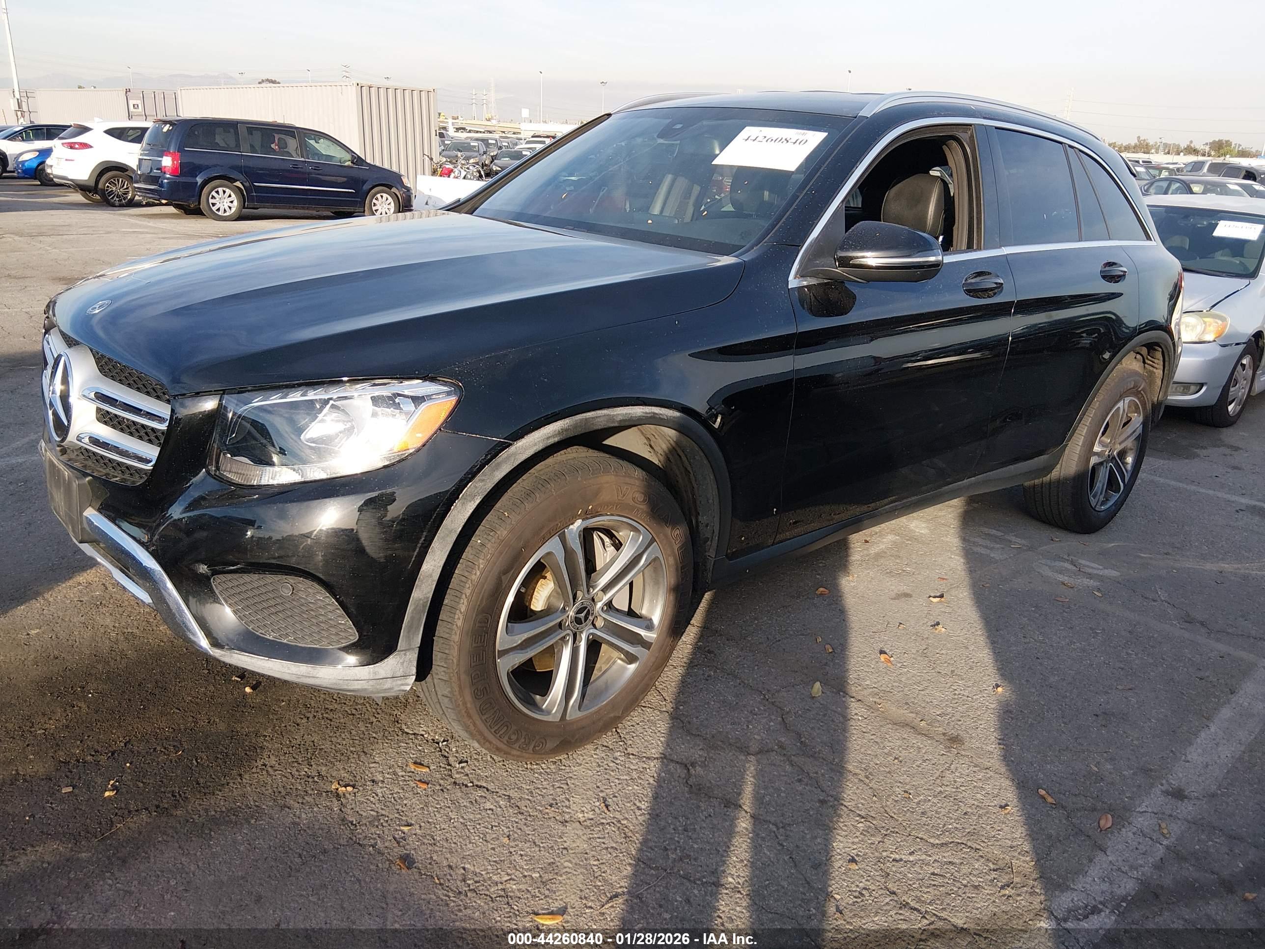 MERCEDES-BENZ GLC image 2