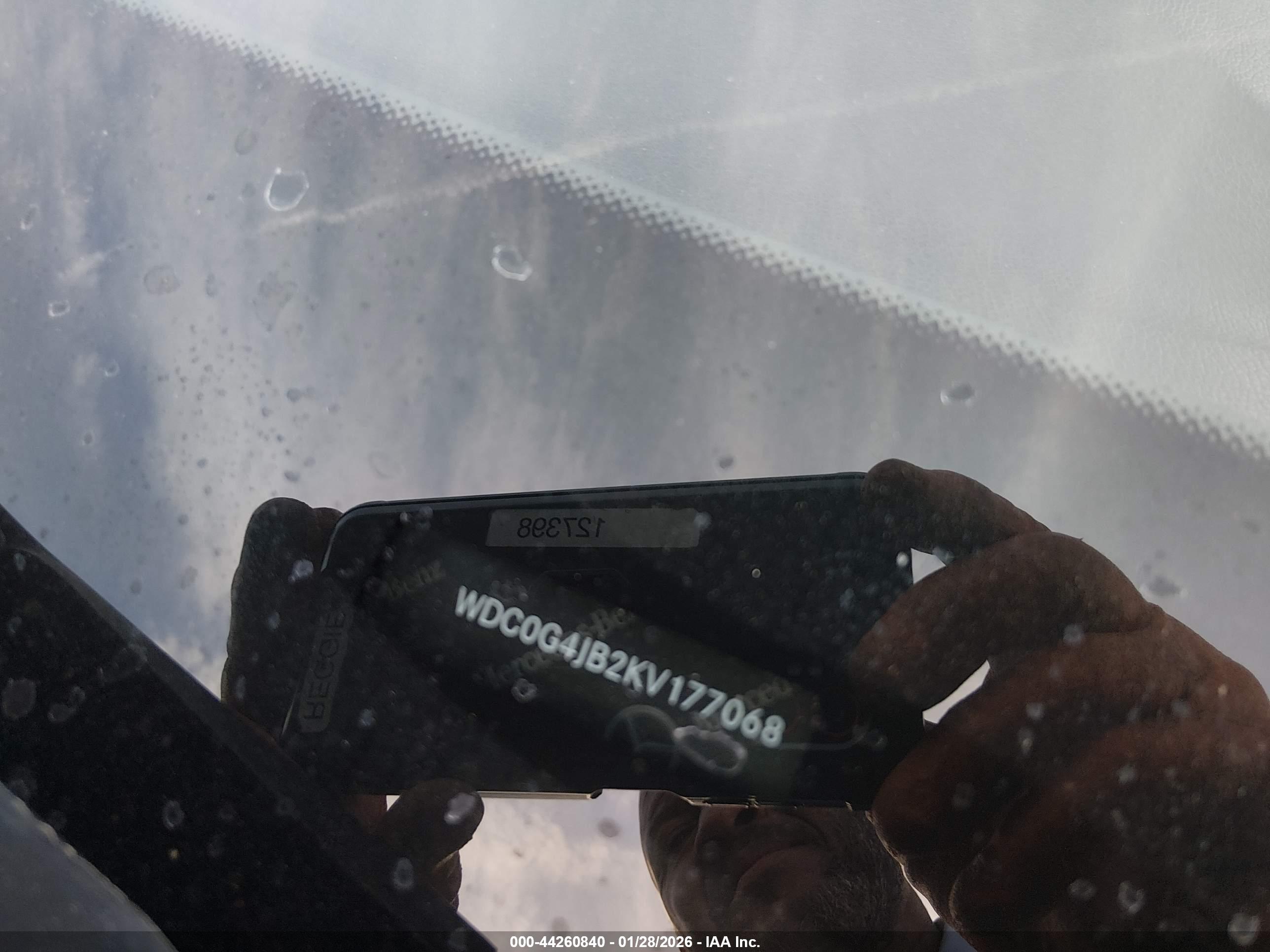 MERCEDES-BENZ GLC image 9