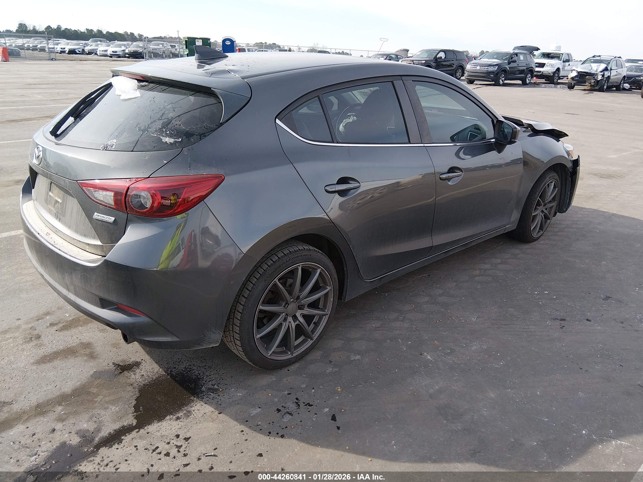 MAZDA MAZDA3 image 4