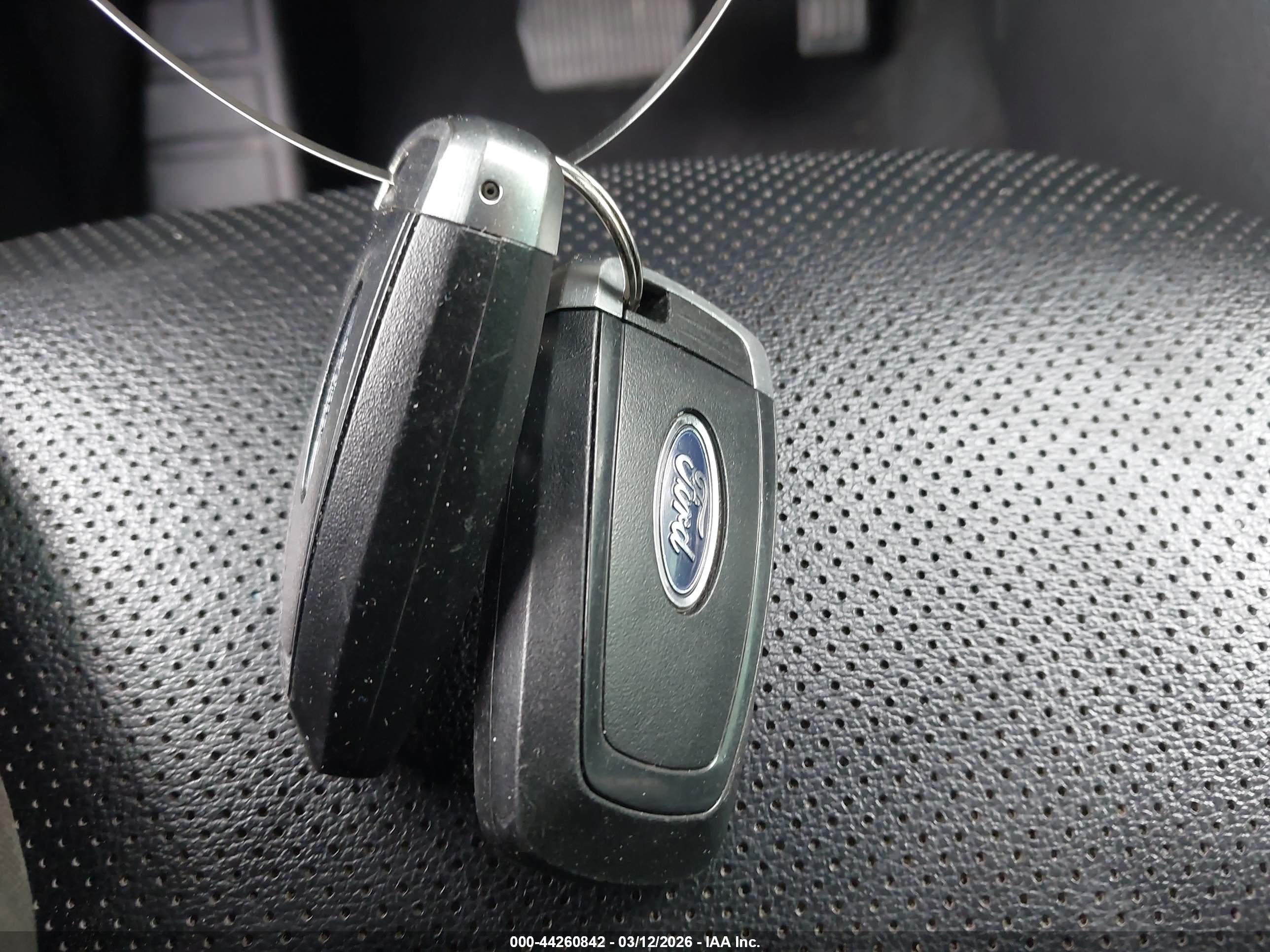 FORD ESCAPE image 11