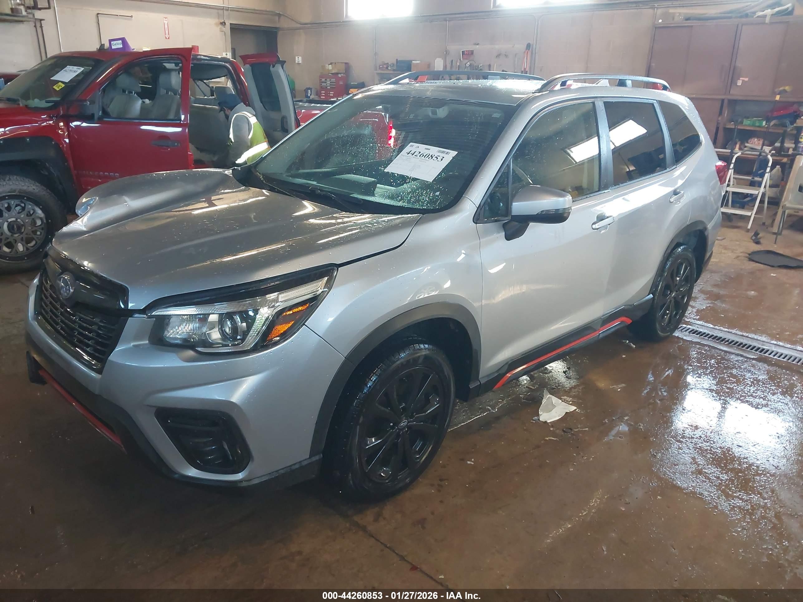 SUBARU FORESTER image 2