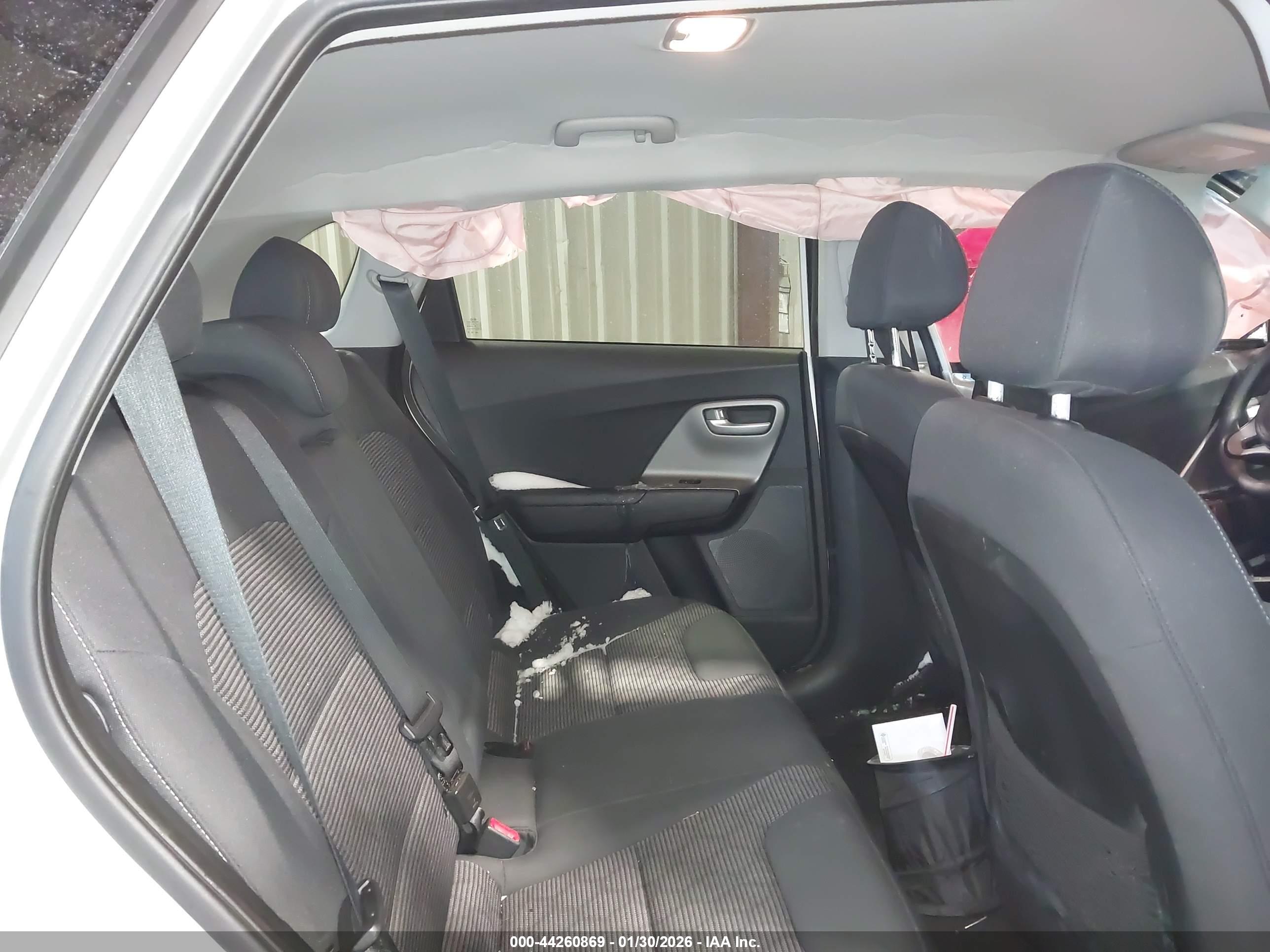 KIA NIRO image 8