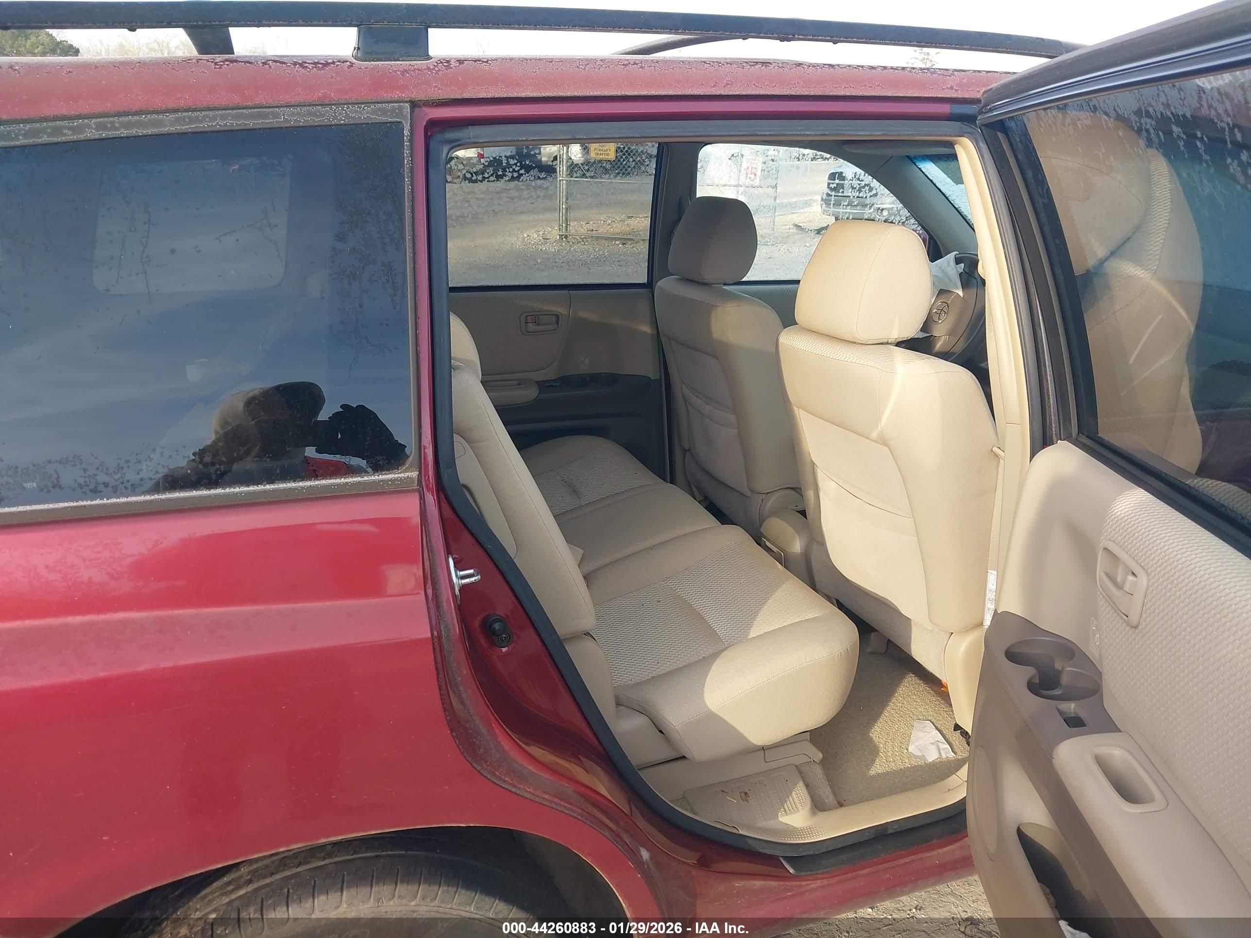 TOYOTA HIGHLANDER image 8