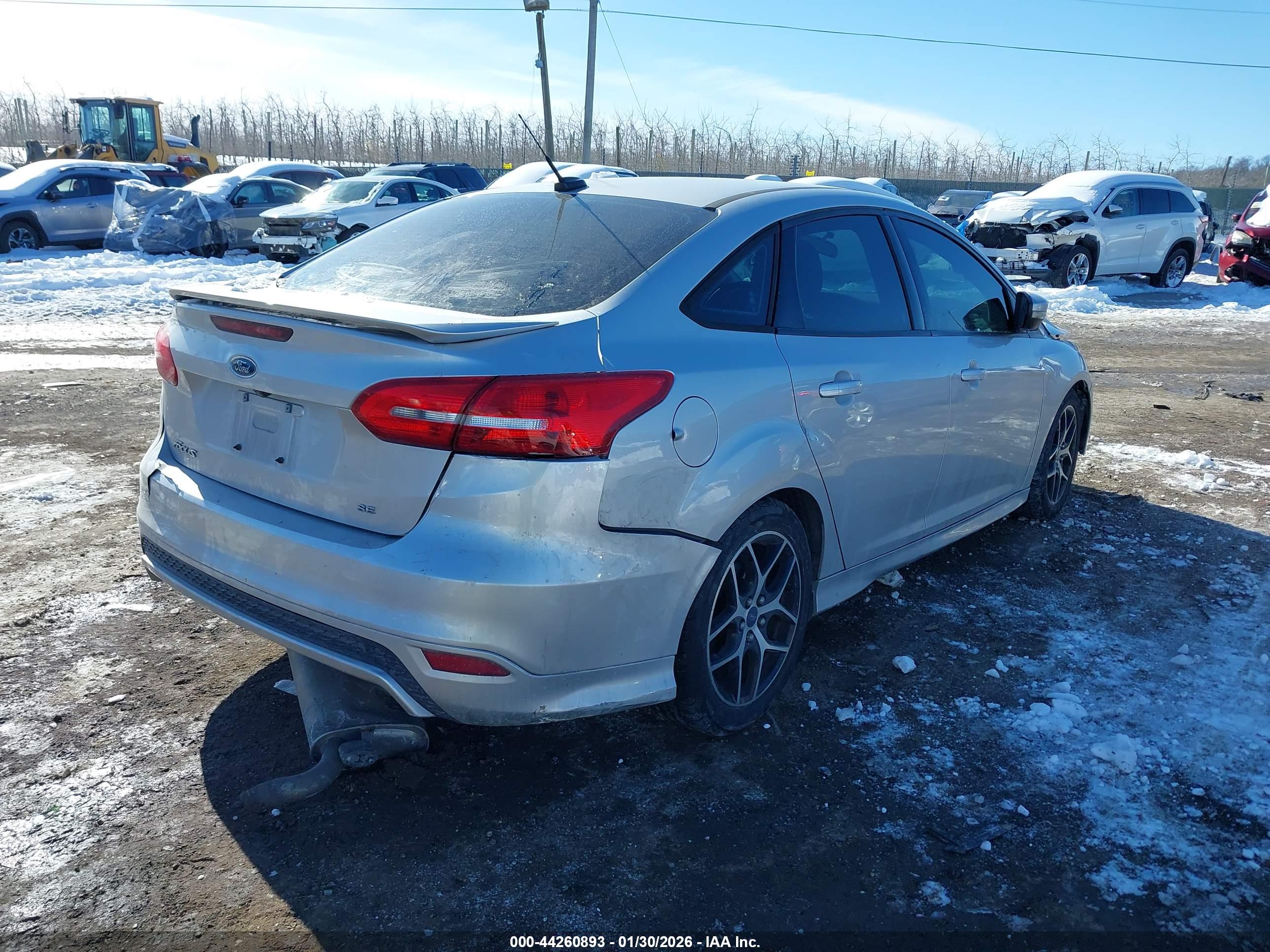 FORD FOCUS image 4