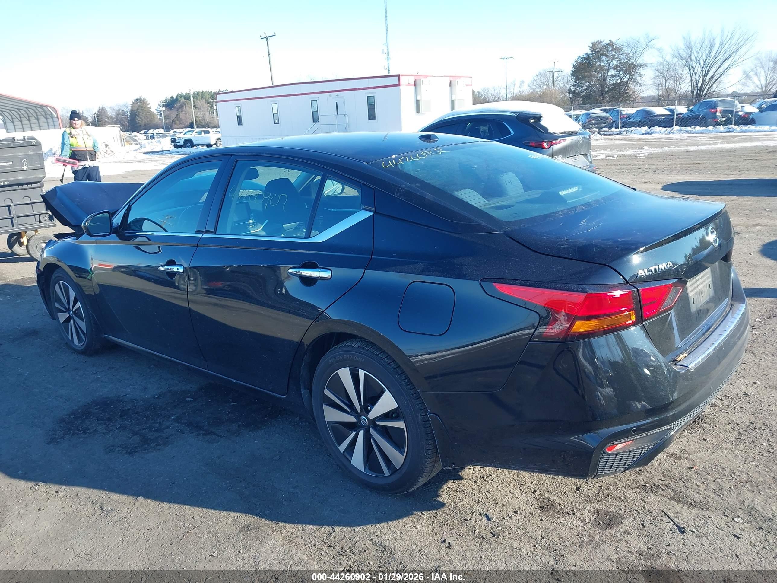 NISSAN ALTIMA image 3