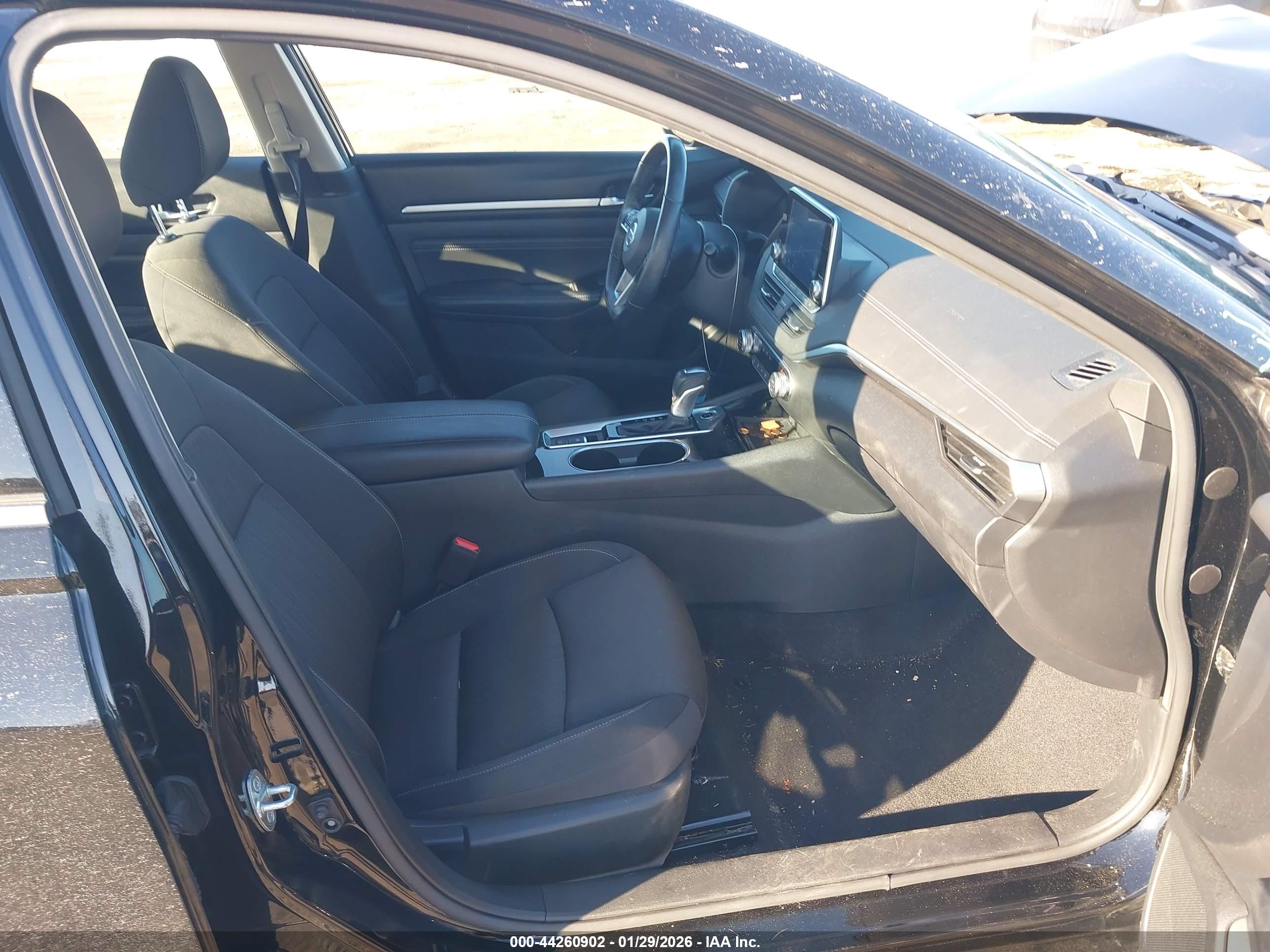 NISSAN ALTIMA image 5