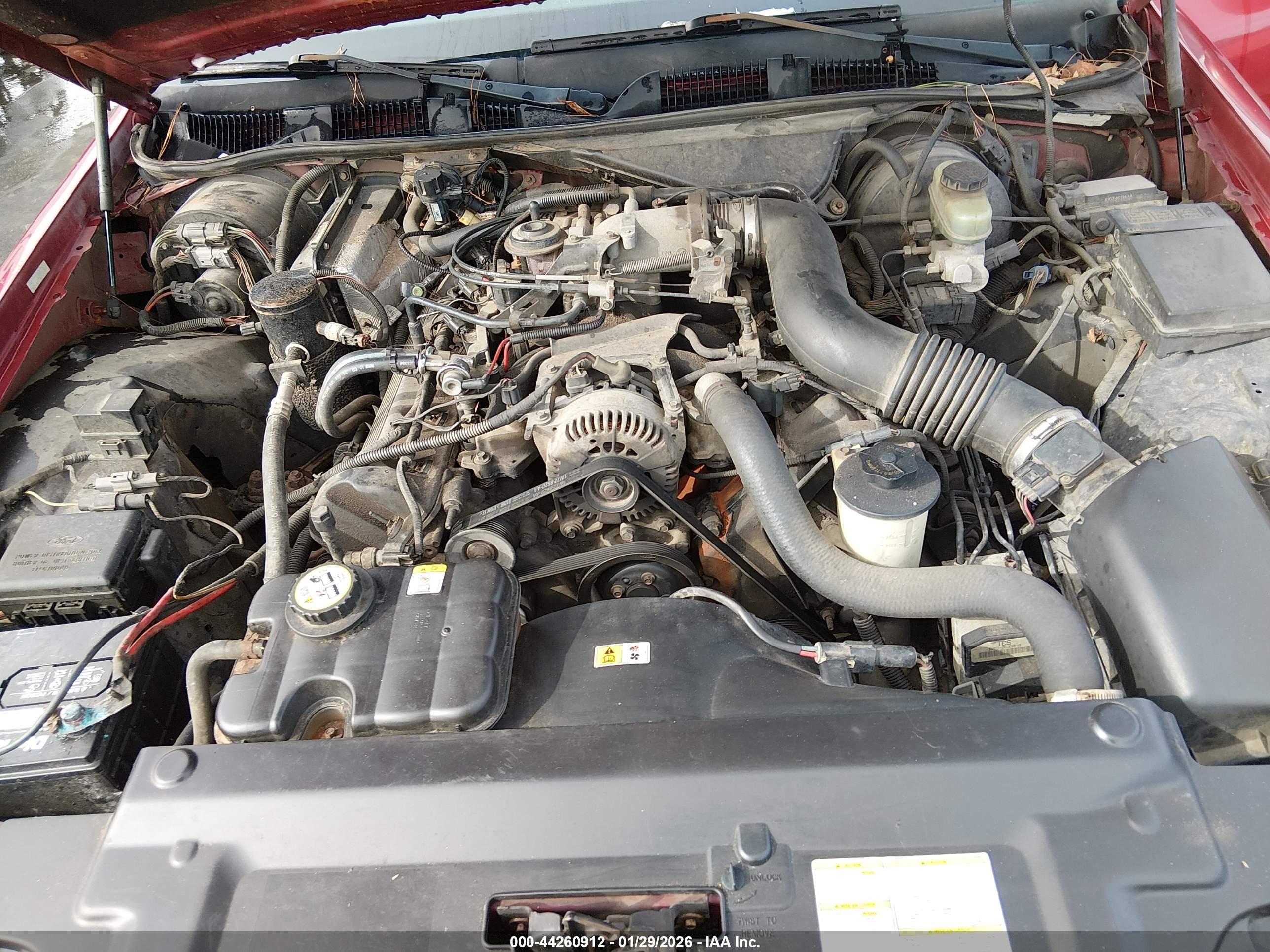 FORD CROWN image 10