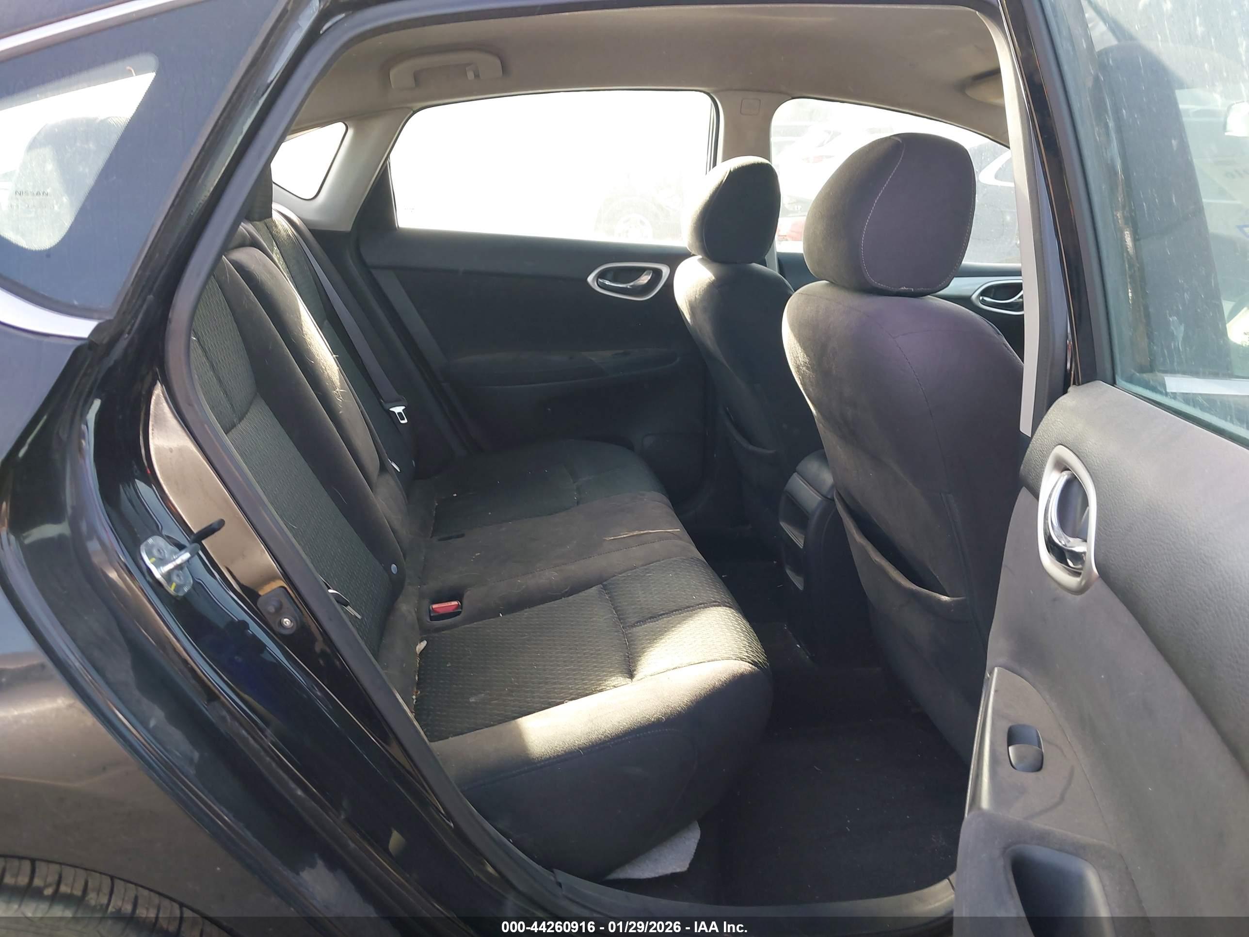 NISSAN SENTRA image 8