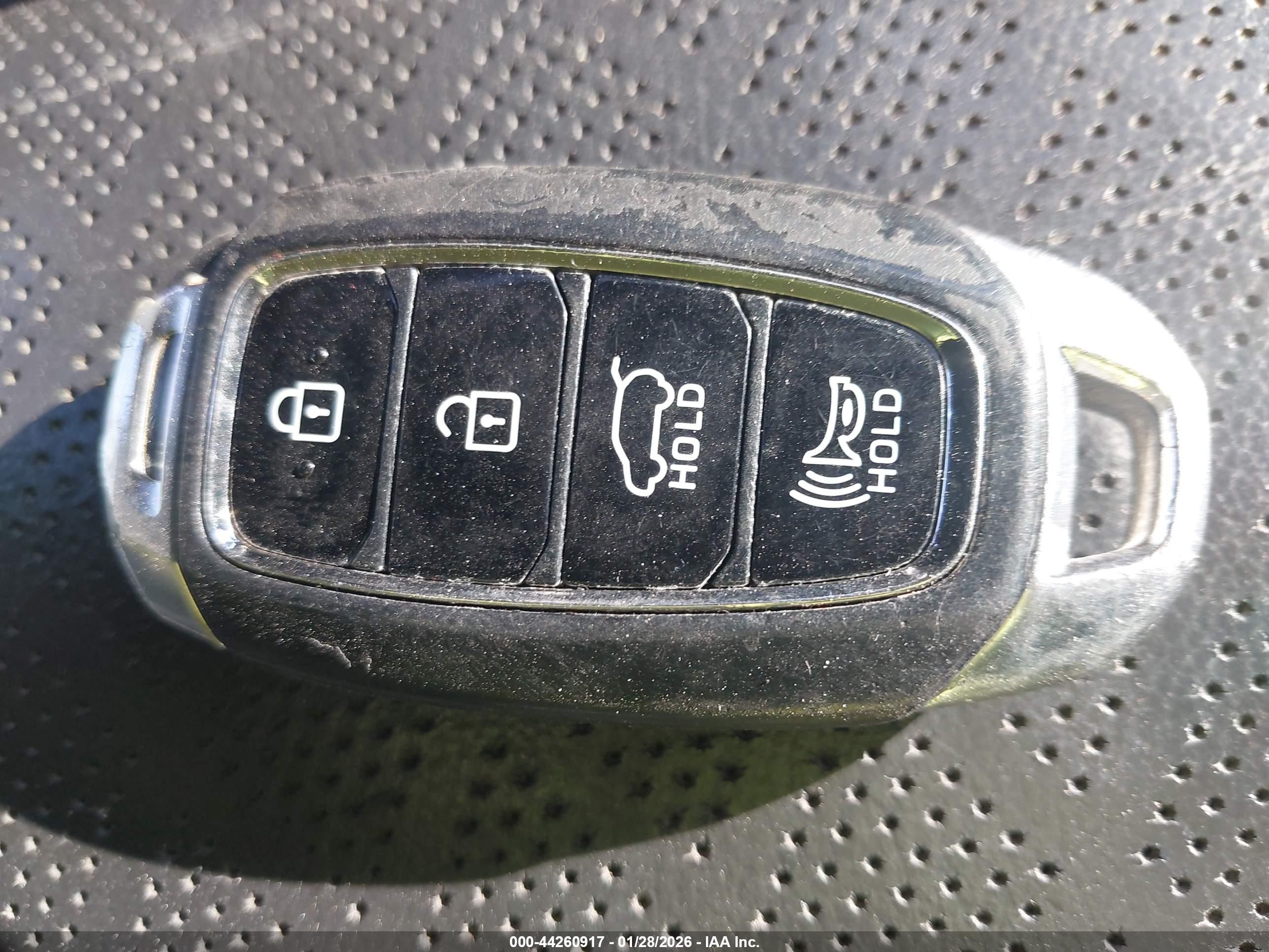 HYUNDAI ELANTRA image 11