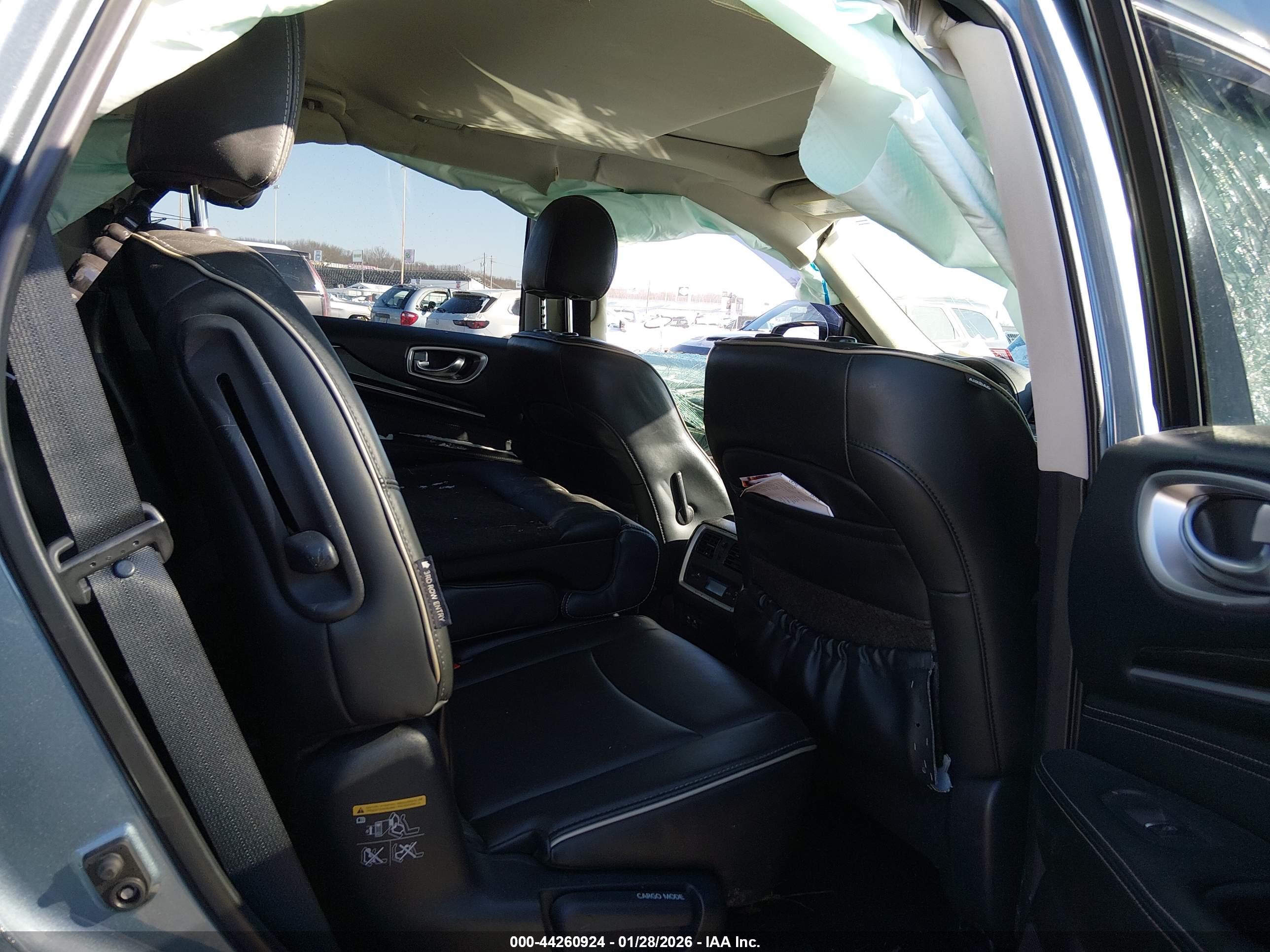 INFINITI QX60 image 8