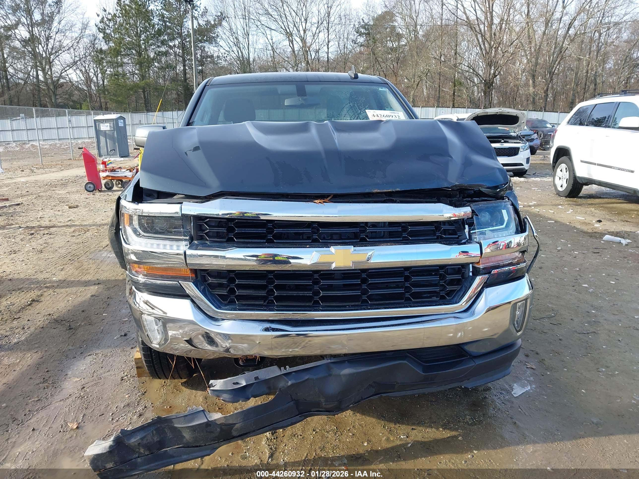 CHEVROLET SILVERADO image 6