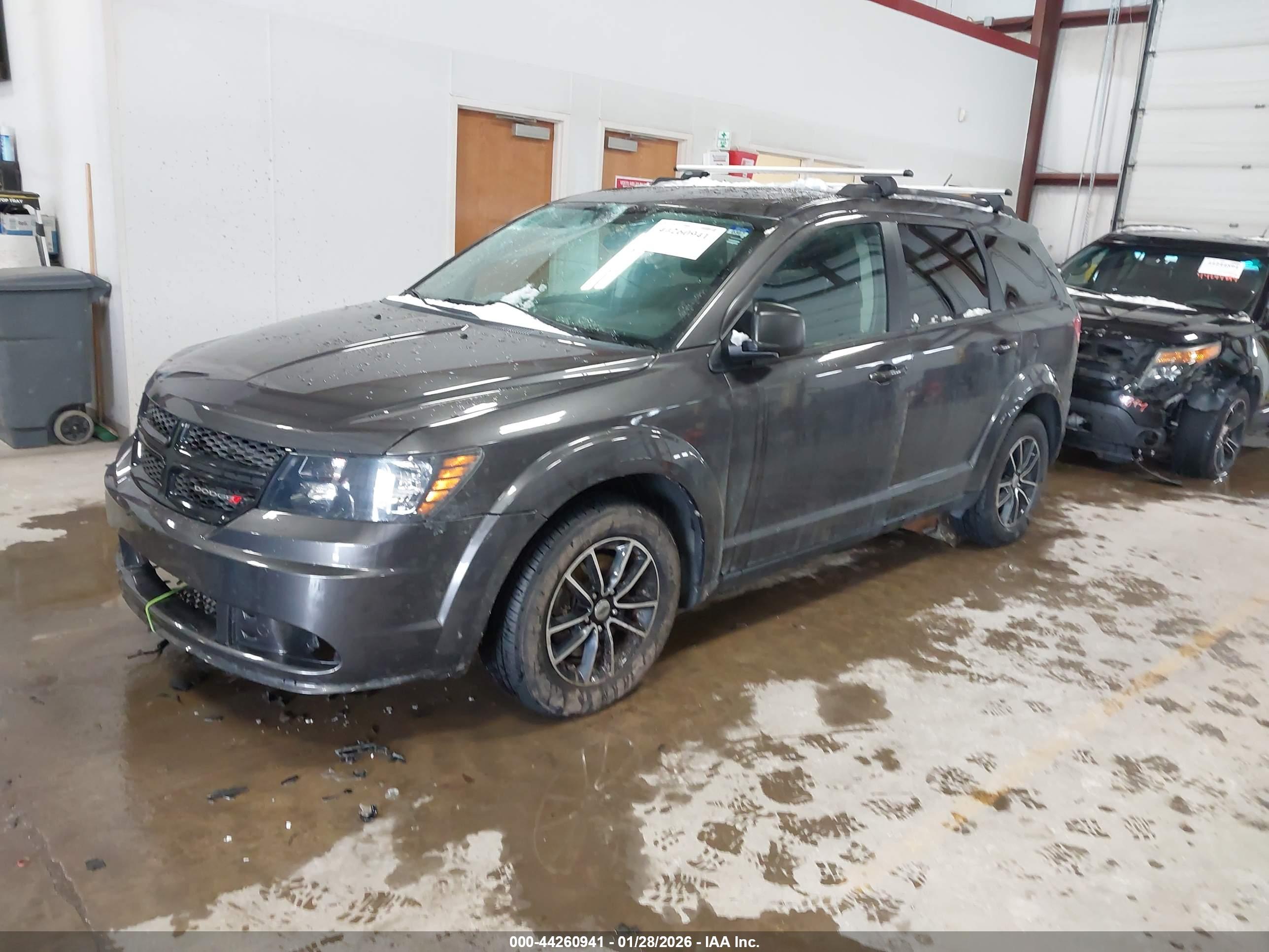 DODGE JOURNEY image 2