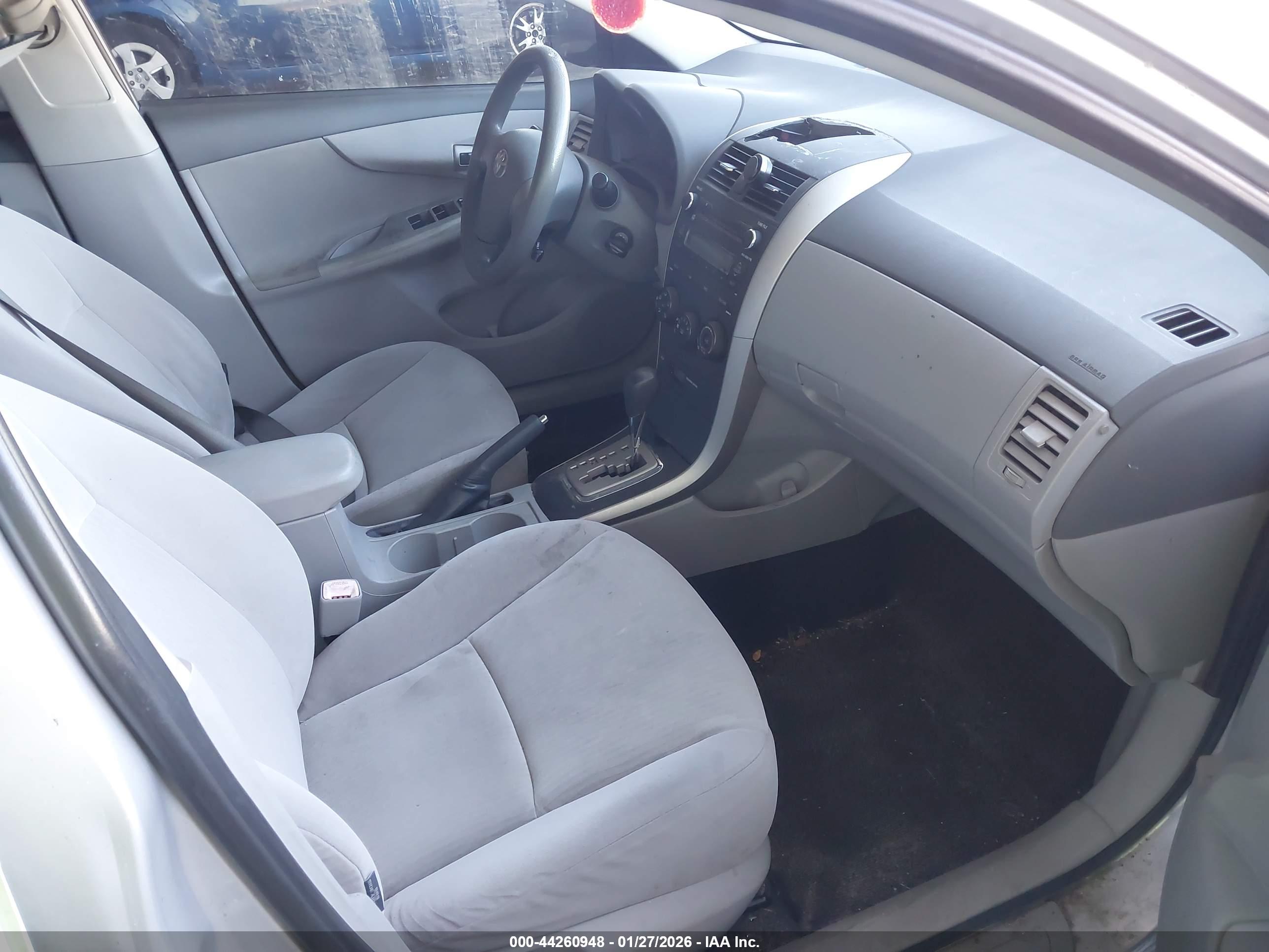 TOYOTA COROLLA image 5