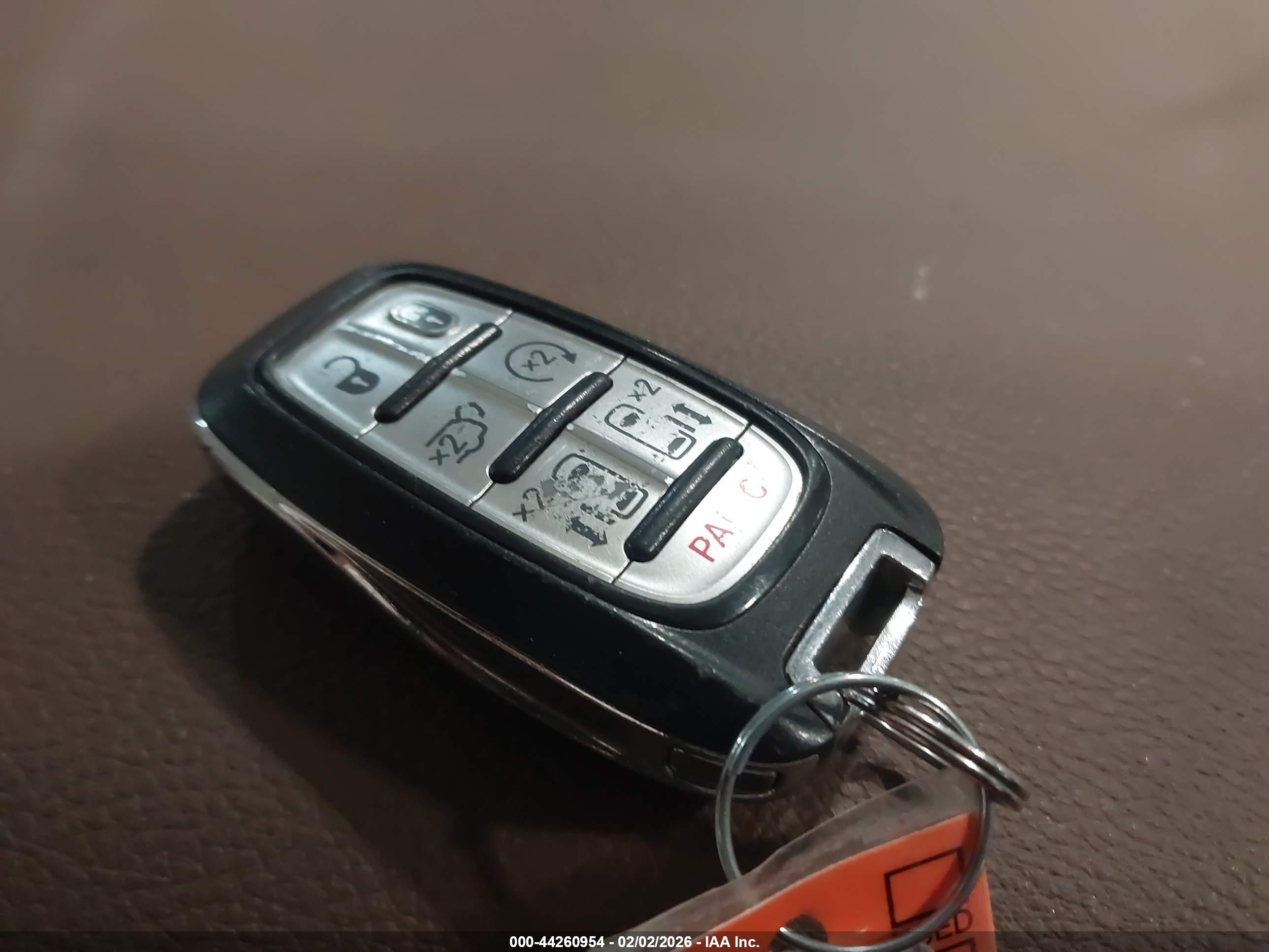 CHRYSLER PACIFICA image 11