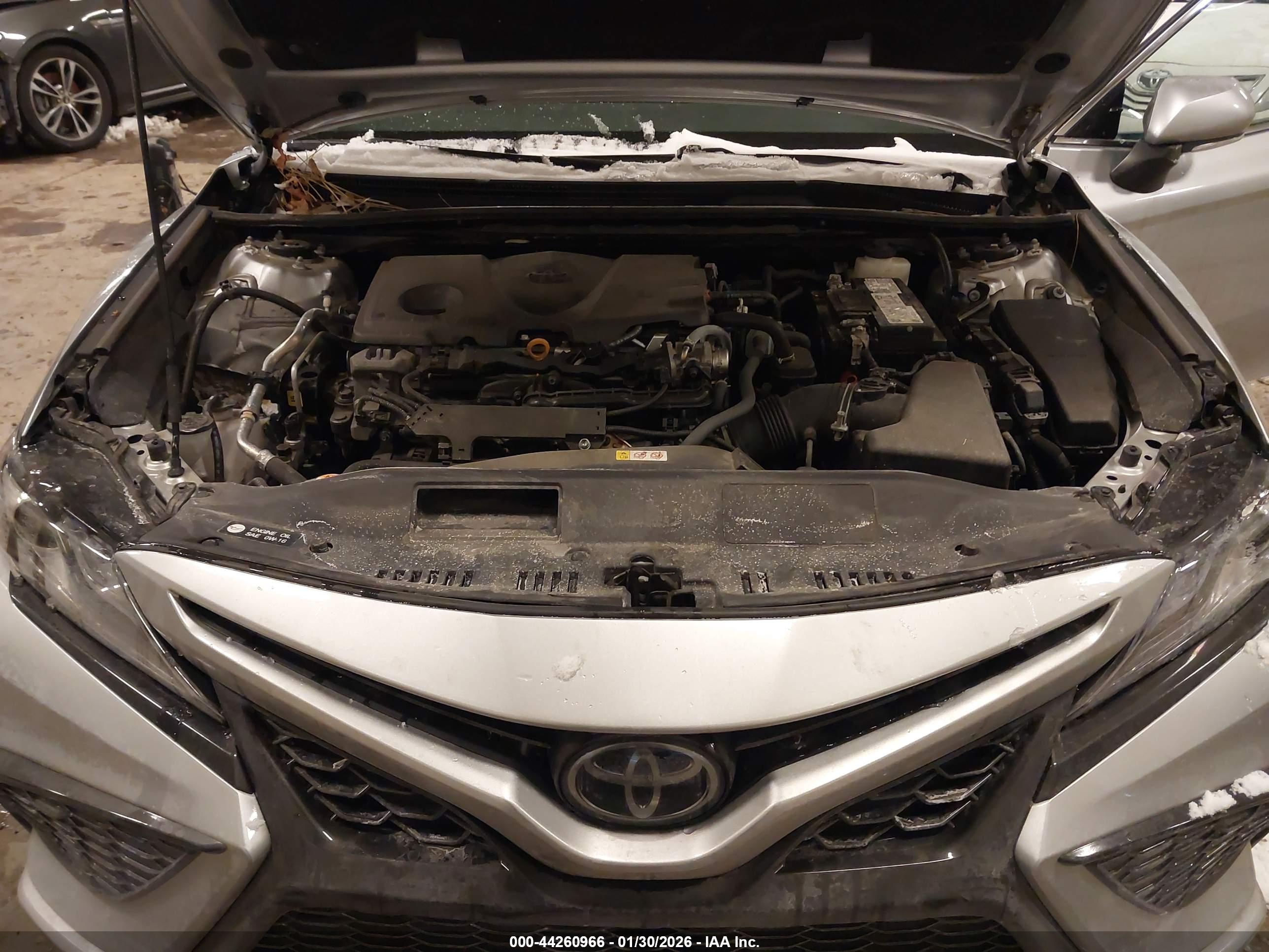 TOYOTA CAMRY image 10